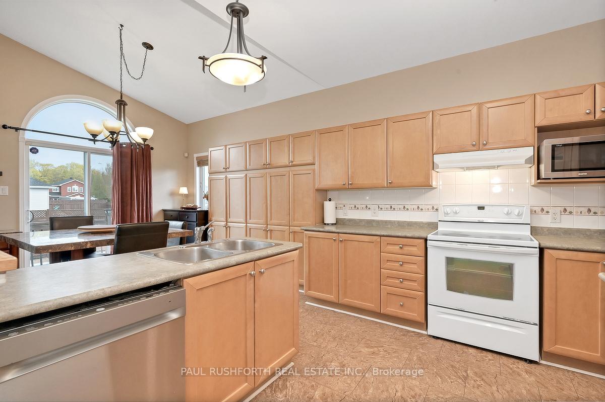 Photo 17 of 356 Centenaire Street, Russell, Embrun — HOMEH