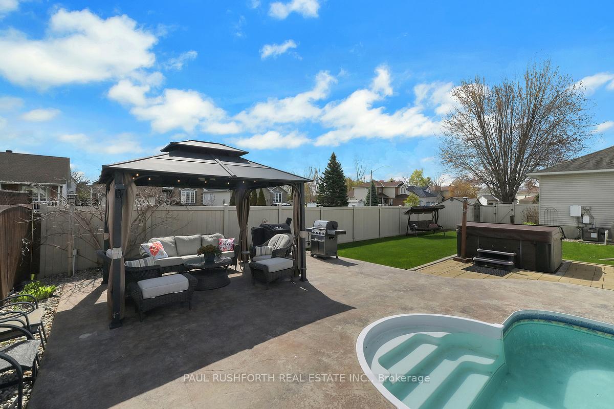 Photo 42 of 356 Centenaire Street, Russell, Embrun — HOMEH