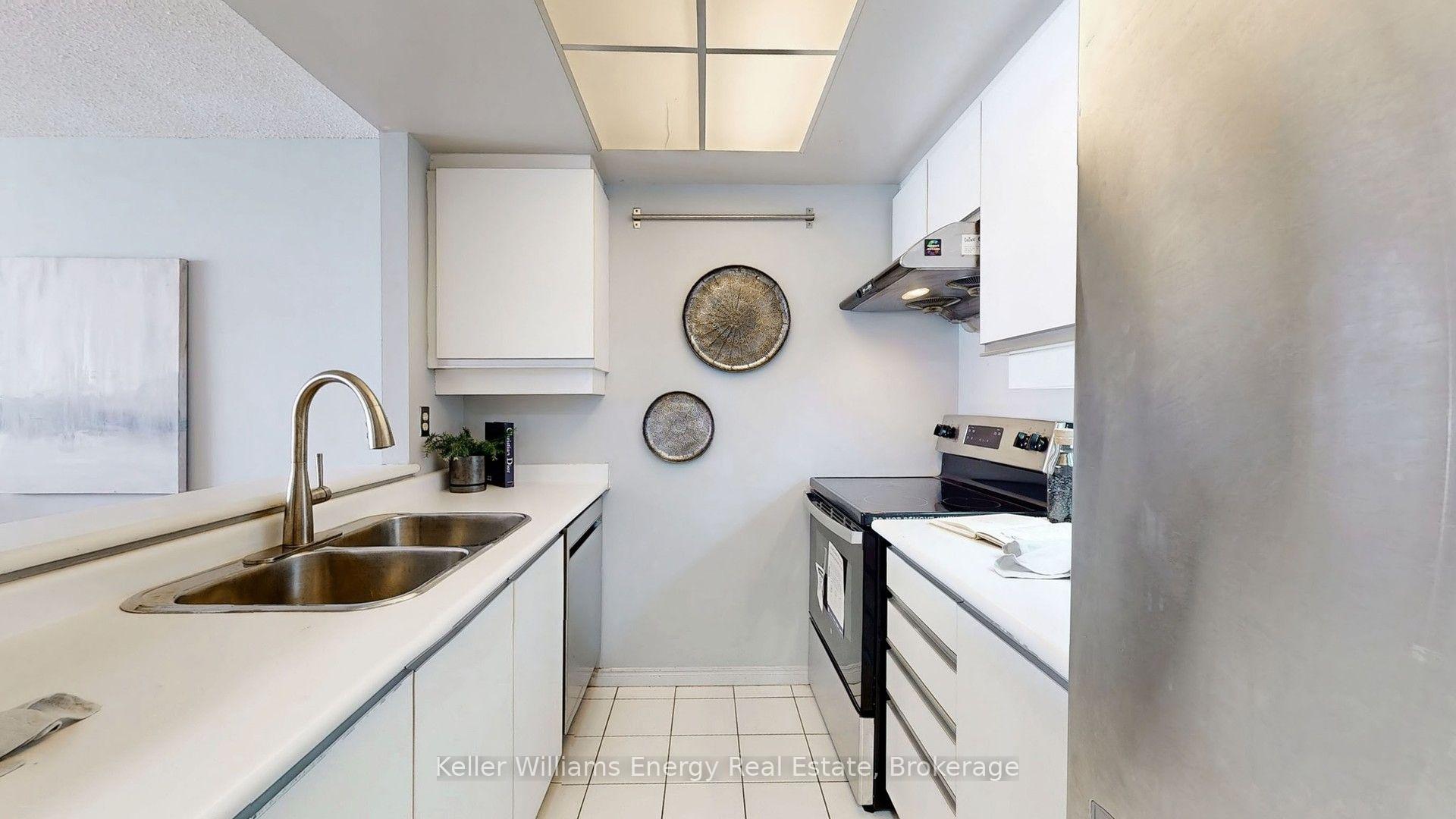 Photo 5 of Unit 1512, 7 Concorde Place, North York, Banbury-Don Mills — HOMEH
