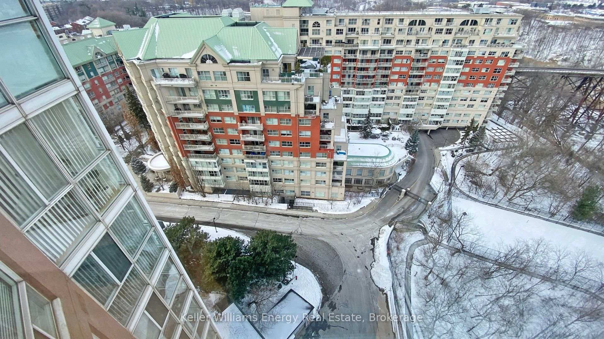 Photo 14 of Unit 1512, 7 Concorde Place, North York, Banbury-Don Mills — HOMEH