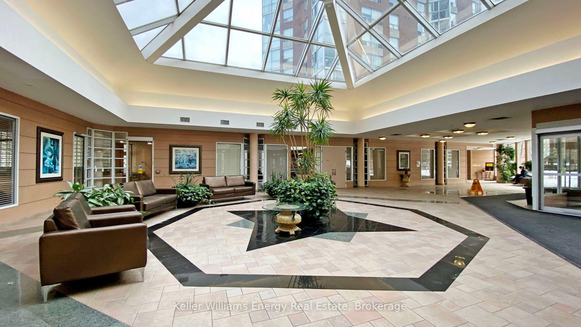 Photo 19 of Unit 1512, 7 Concorde Place, North York, Banbury-Don Mills — HOMEH