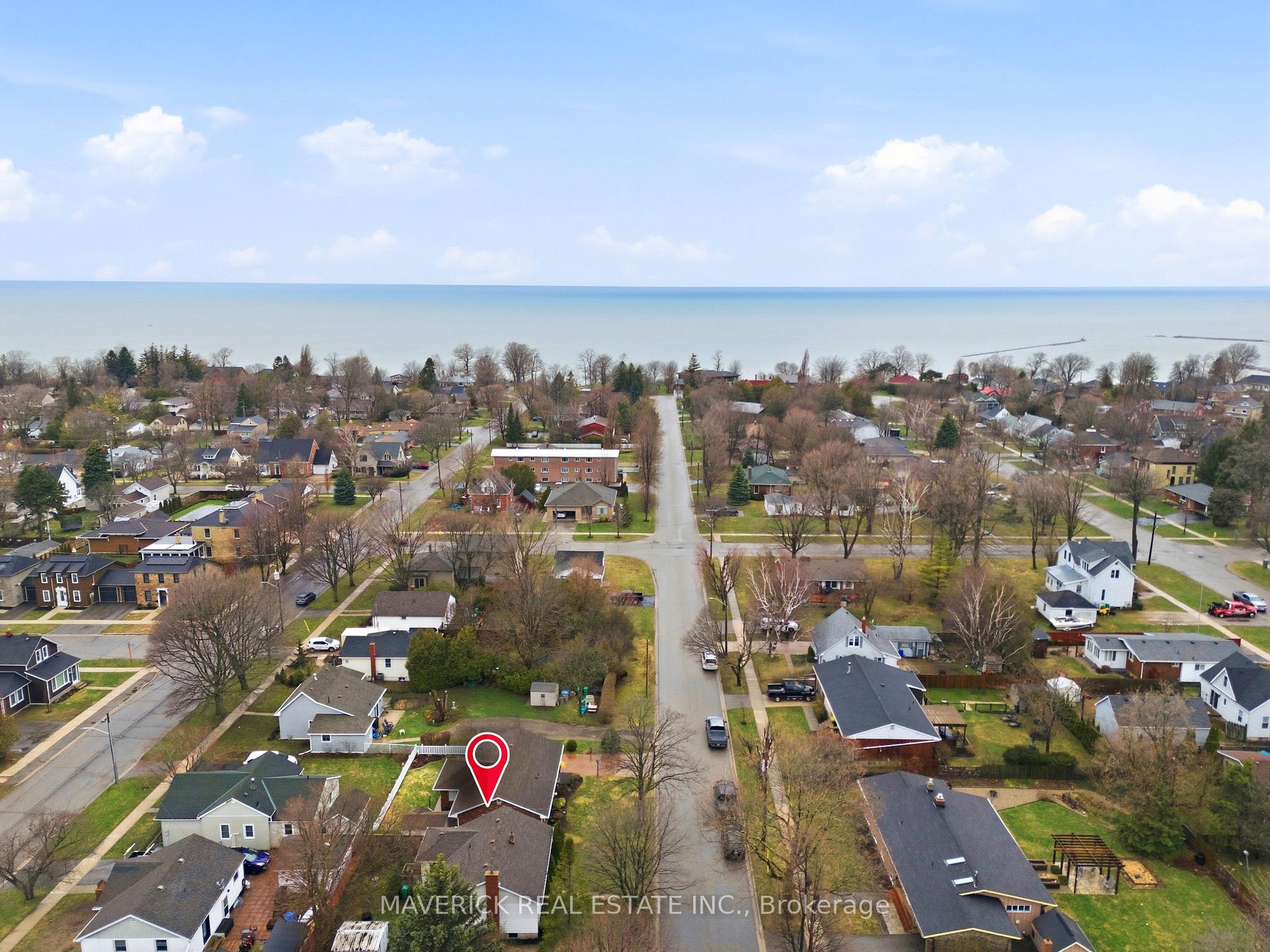Photo 2 of 181 Picton Street W, Goderich, Goderich (Town) — HOMEH