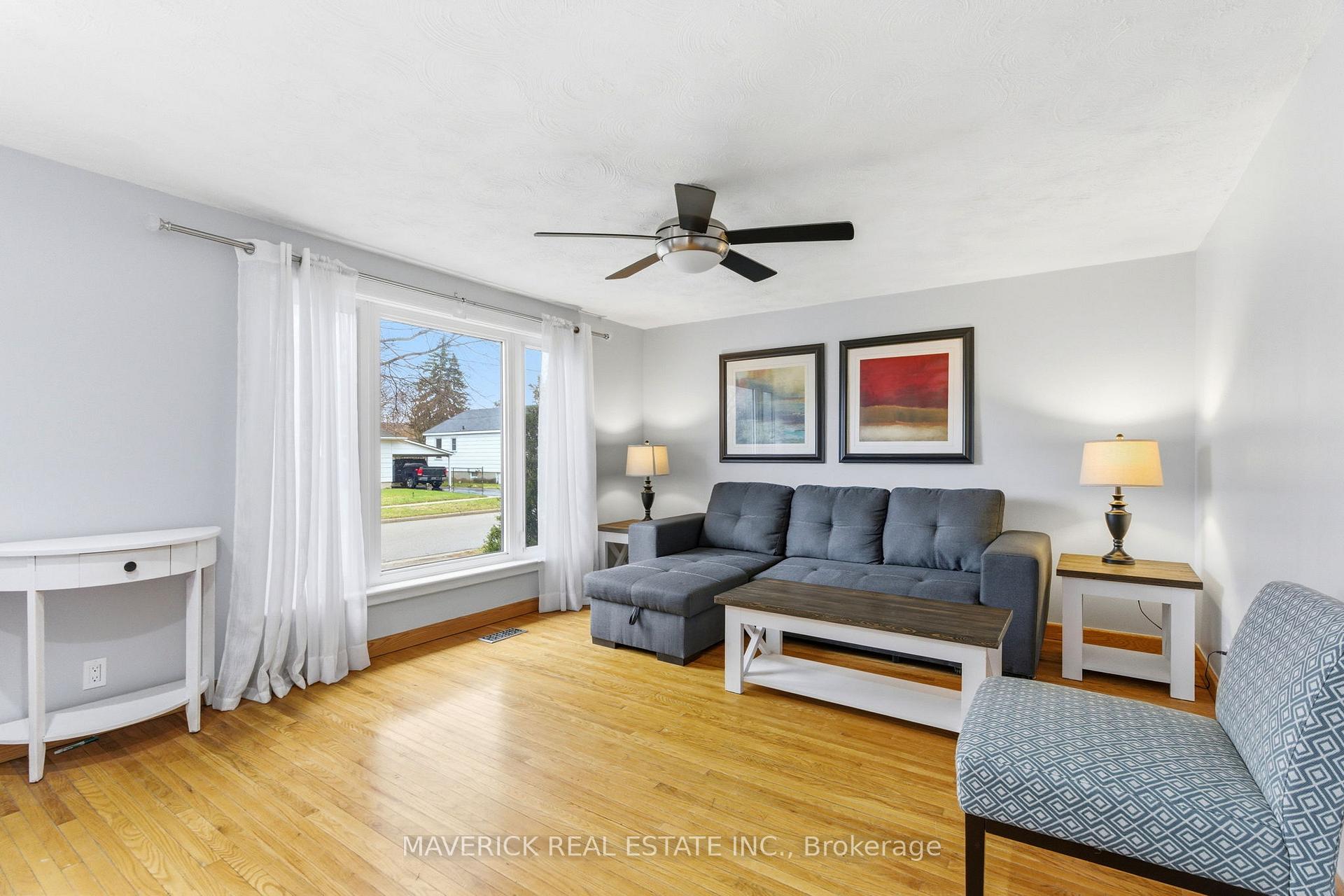 Photo 8 of 181 Picton Street W, Goderich, Goderich (Town) — HOMEH