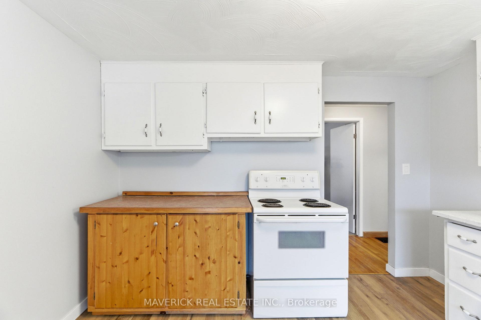 Photo 17 of 181 Picton Street W, Goderich, Goderich (Town) — HOMEH
