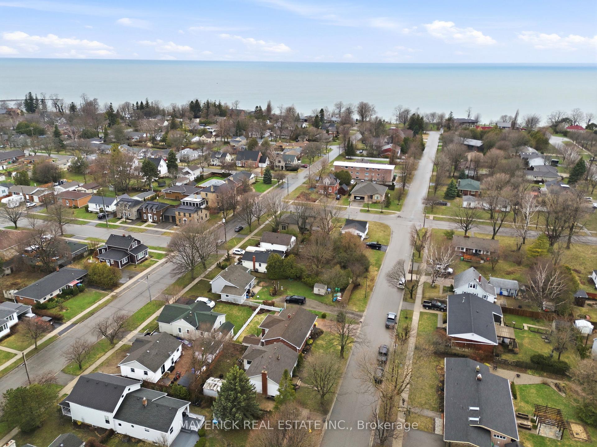 Photo 43 of 181 Picton Street W, Goderich, Goderich (Town) — HOMEH