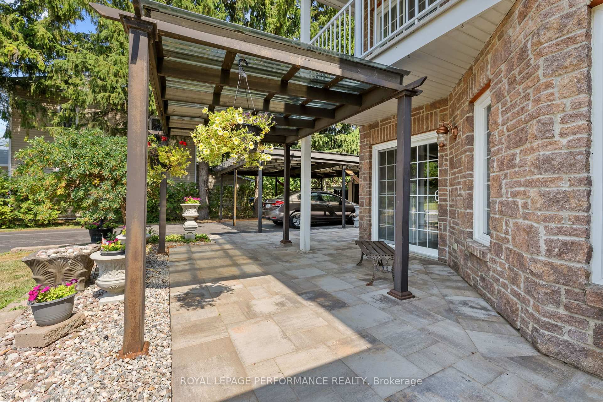 Photo 13 of 28 Queen Street, North Stormont, North Stormont (Finch) Twp — HOMEH
