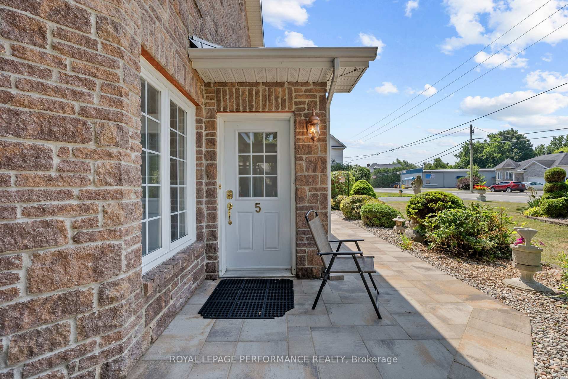 Photo 15 of 28 Queen Street, North Stormont, North Stormont (Finch) Twp — HOMEH
