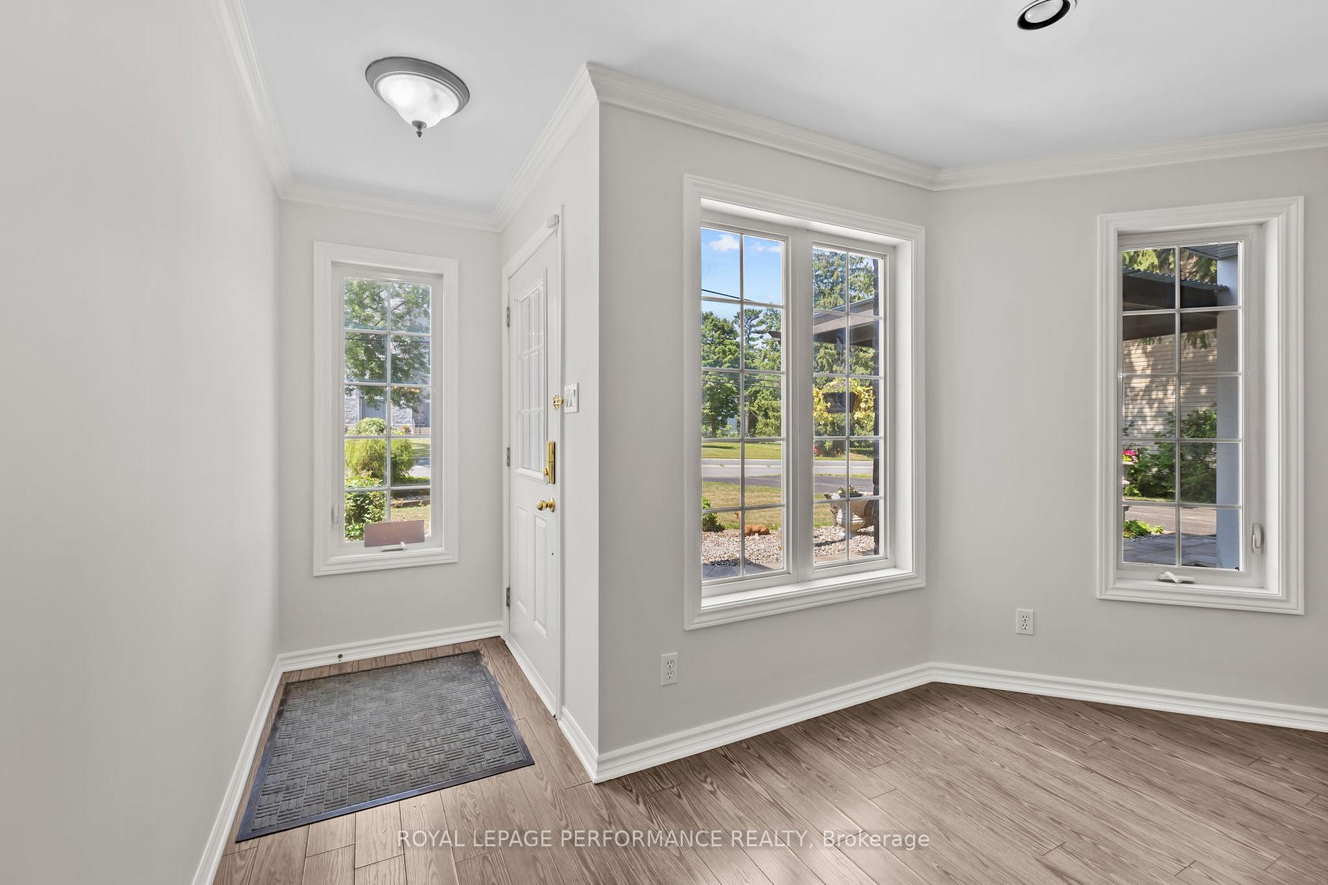 Photo 17 of 28 Queen Street, North Stormont, North Stormont (Finch) Twp — HOMEH