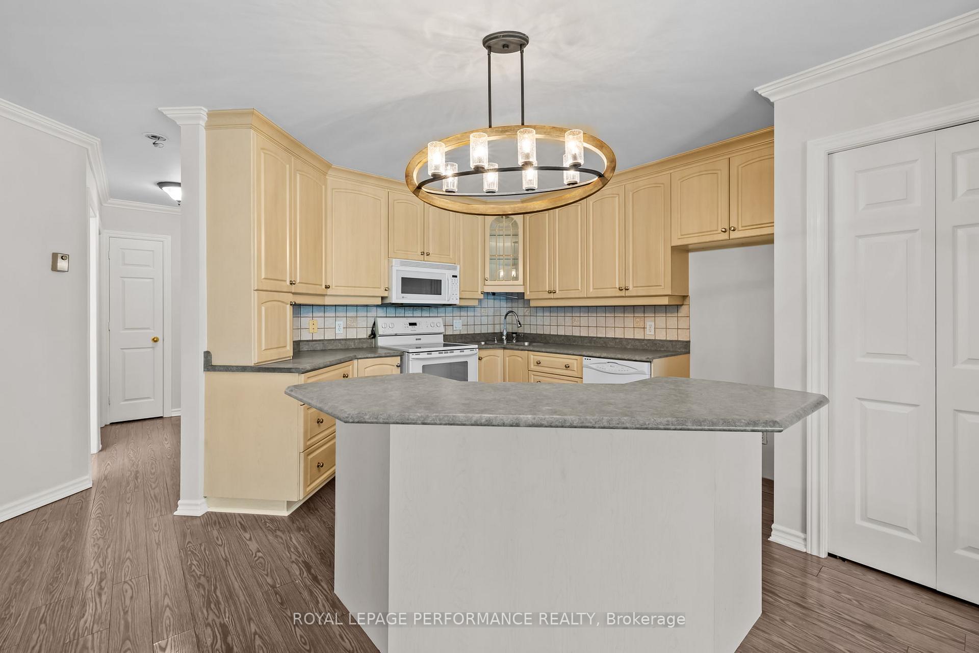 Photo 23 of 28 Queen Street, North Stormont, North Stormont (Finch) Twp — HOMEH