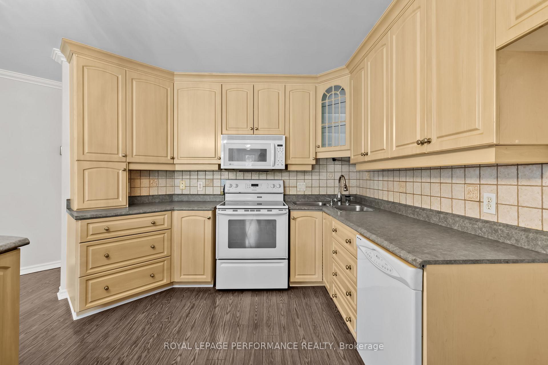 Photo 24 of 28 Queen Street, North Stormont, North Stormont (Finch) Twp — HOMEH