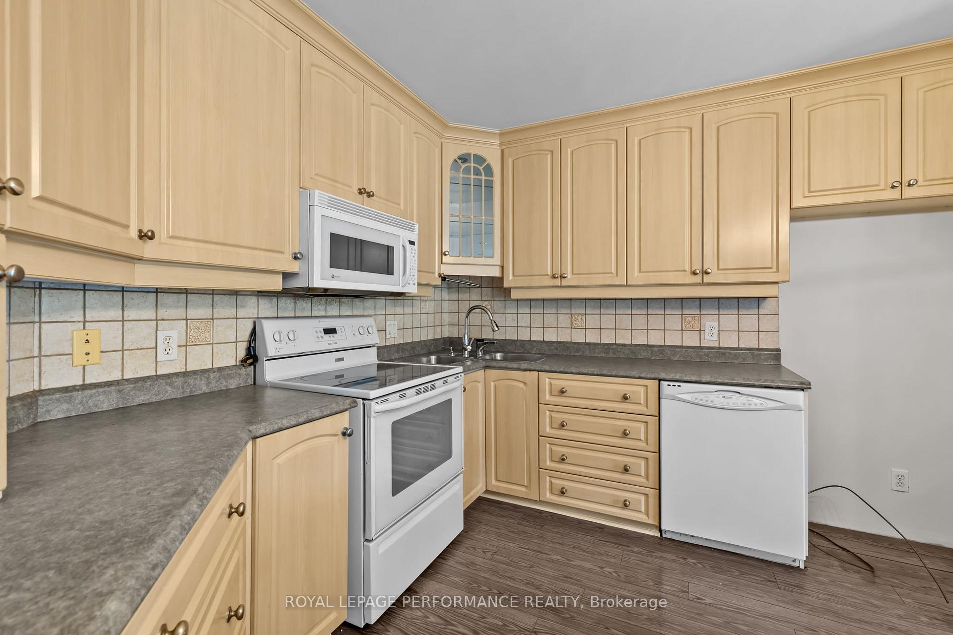 Photo 25 of 28 Queen Street, North Stormont, North Stormont (Finch) Twp — HOMEH