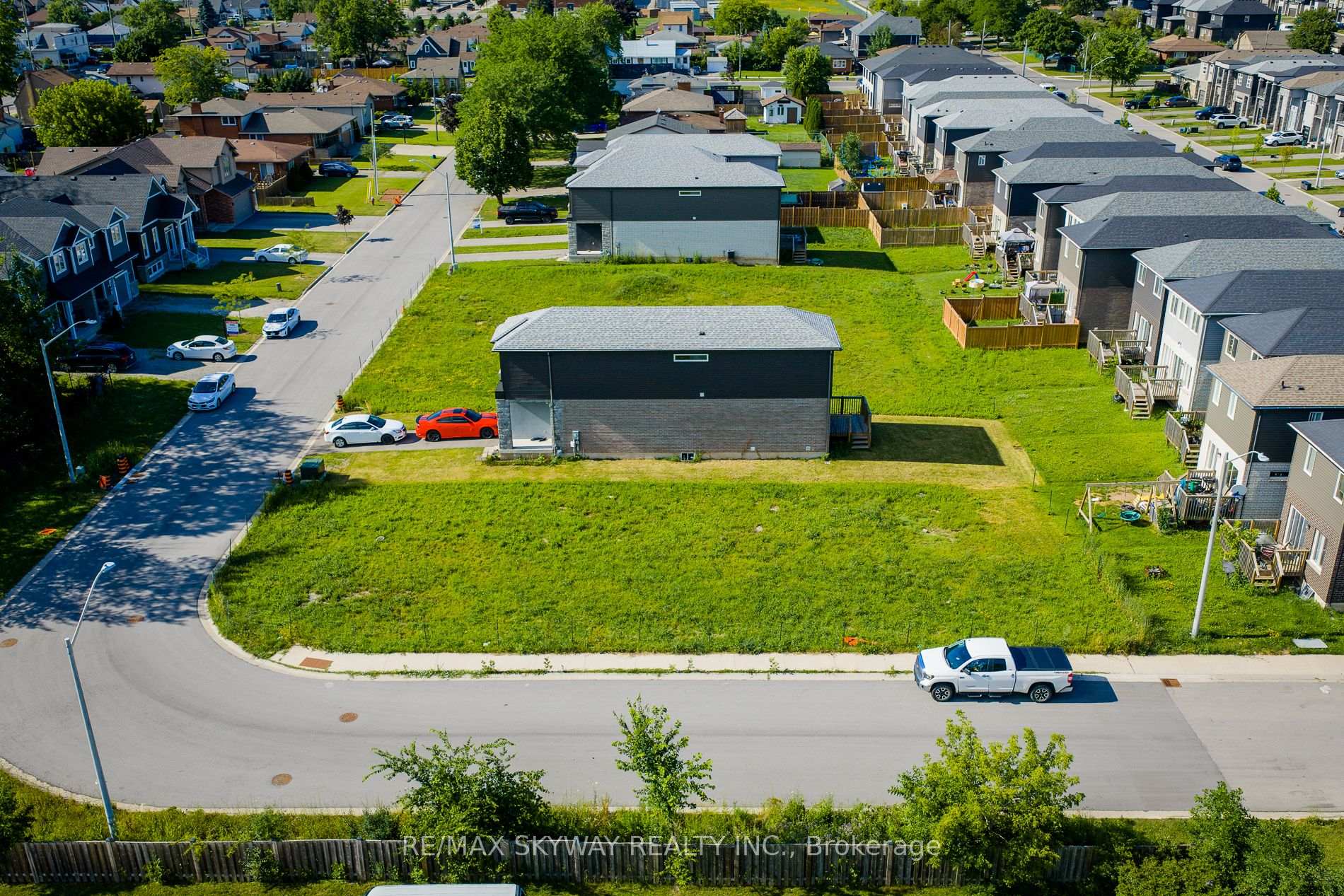 Photo 11 of 229 Iva Street, Welland, Lincoln/Crowland — HOMEH