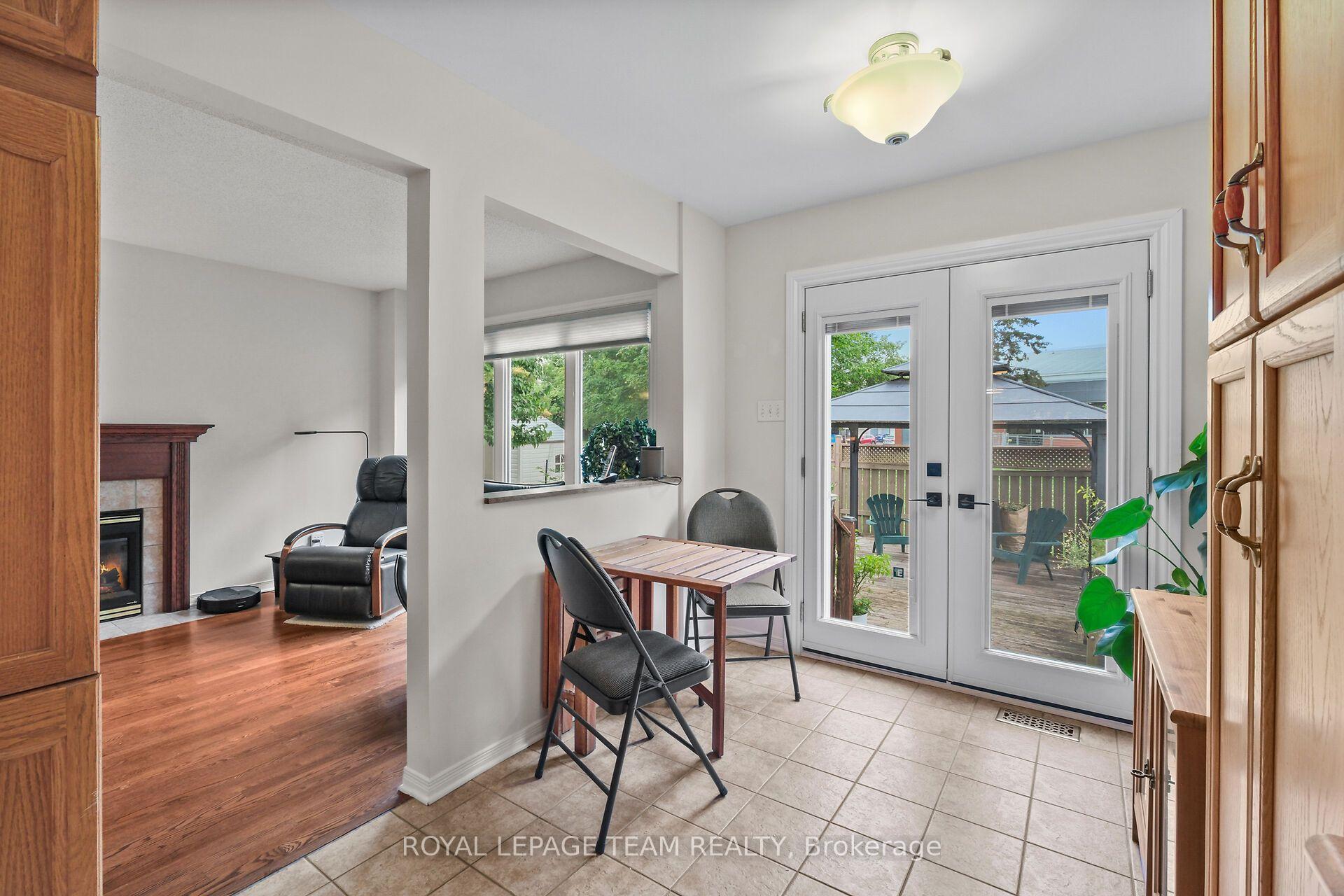 Photo 17 of 70 College Circle, Ottawa, Castle Heights — HOMEH