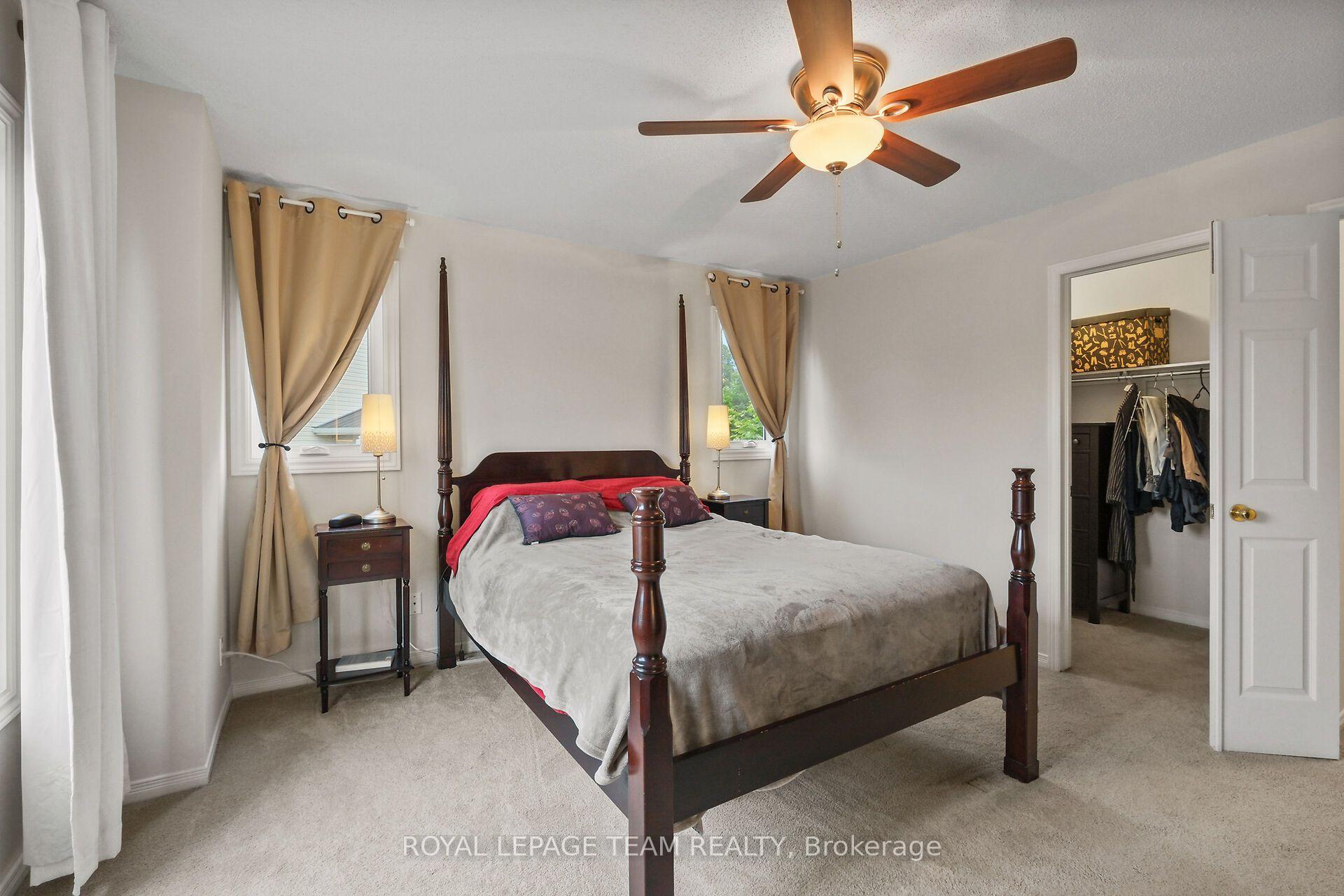 Photo 28 of 70 College Circle, Ottawa, Castle Heights — HOMEH