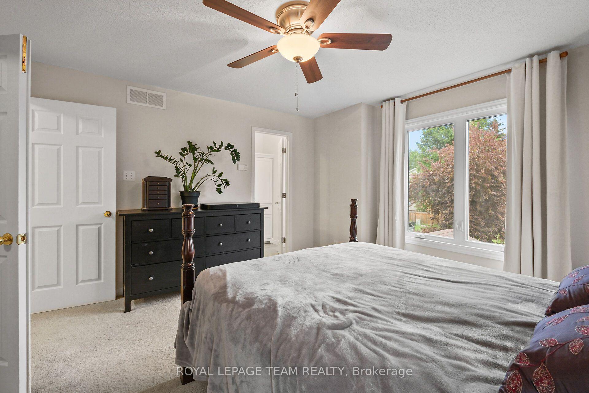 Photo 29 of 70 College Circle, Ottawa, Castle Heights — HOMEH