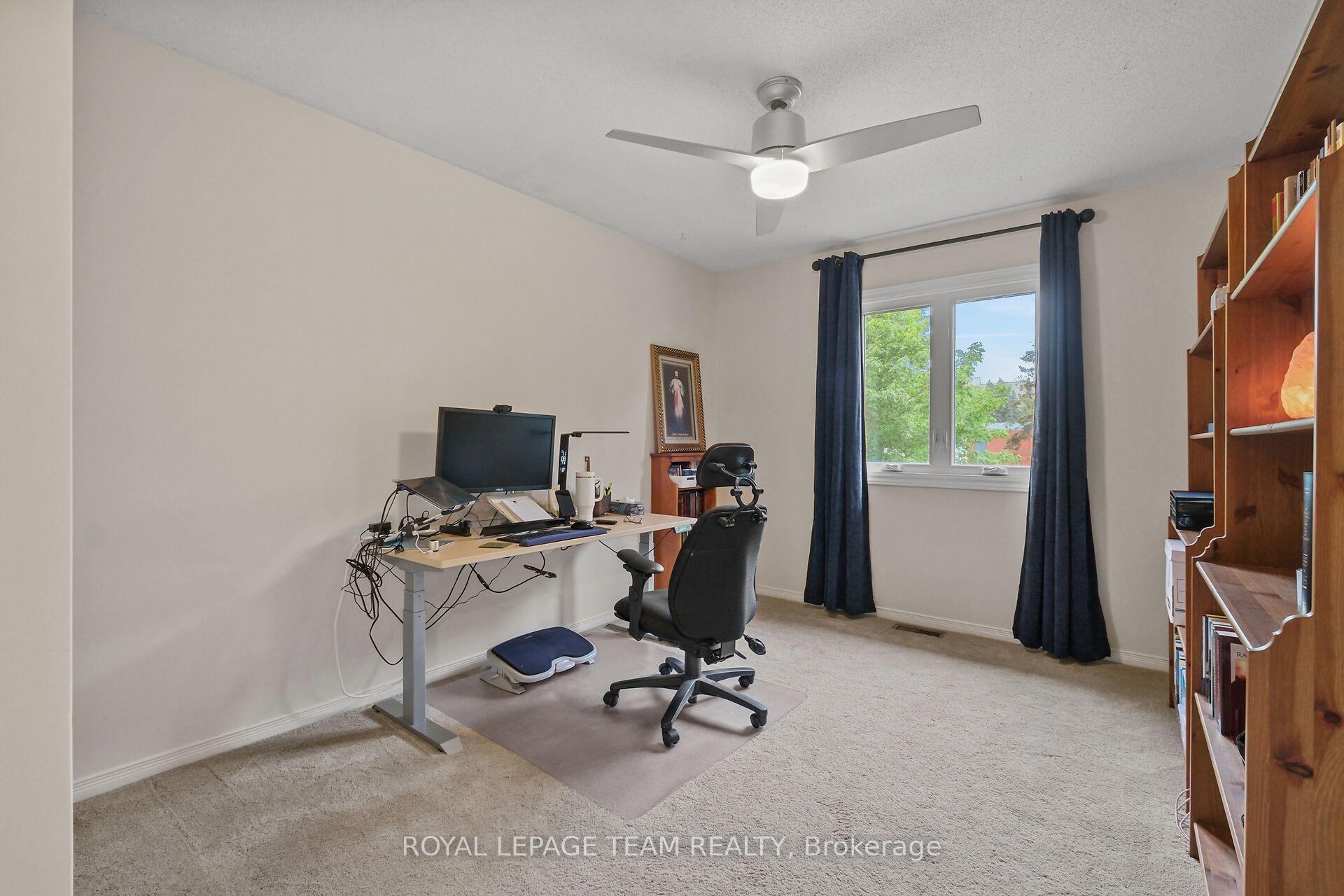 Photo 32 of 70 College Circle, Ottawa, Castle Heights — HOMEH