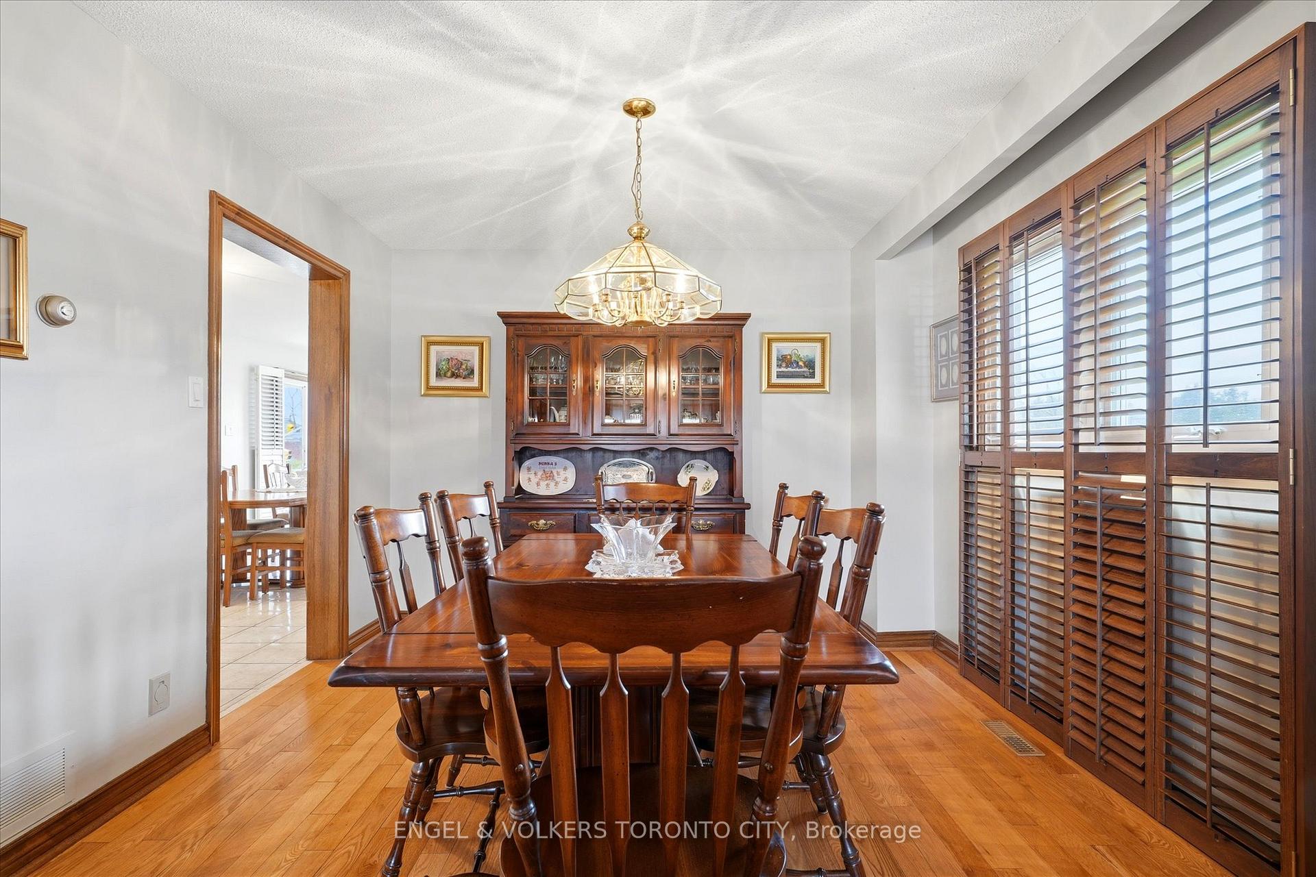 Photo 6 of 90 Gardner Place, Vaughan, Maple — HOMEH