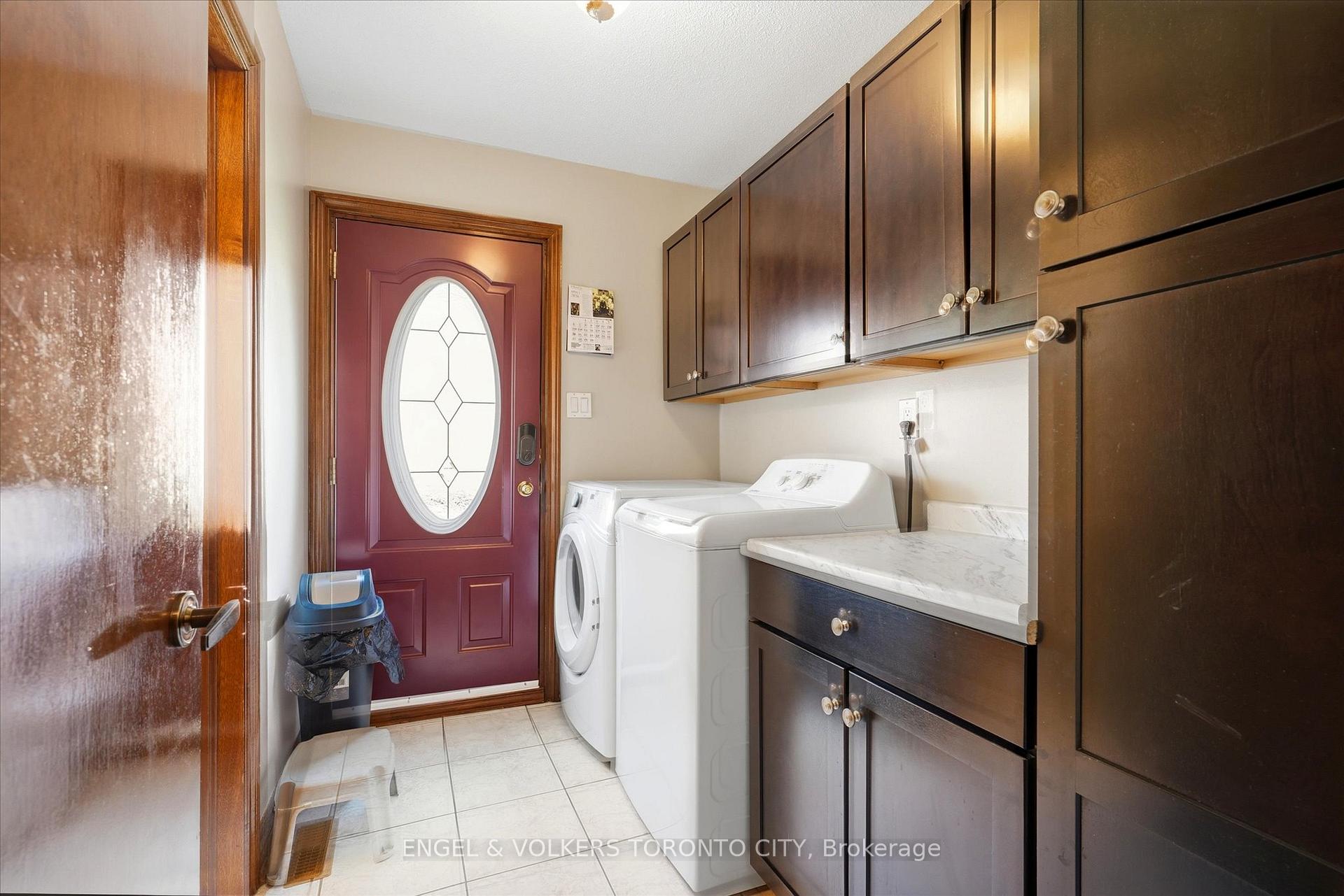 Photo 10 of 90 Gardner Place, Vaughan, Maple — HOMEH