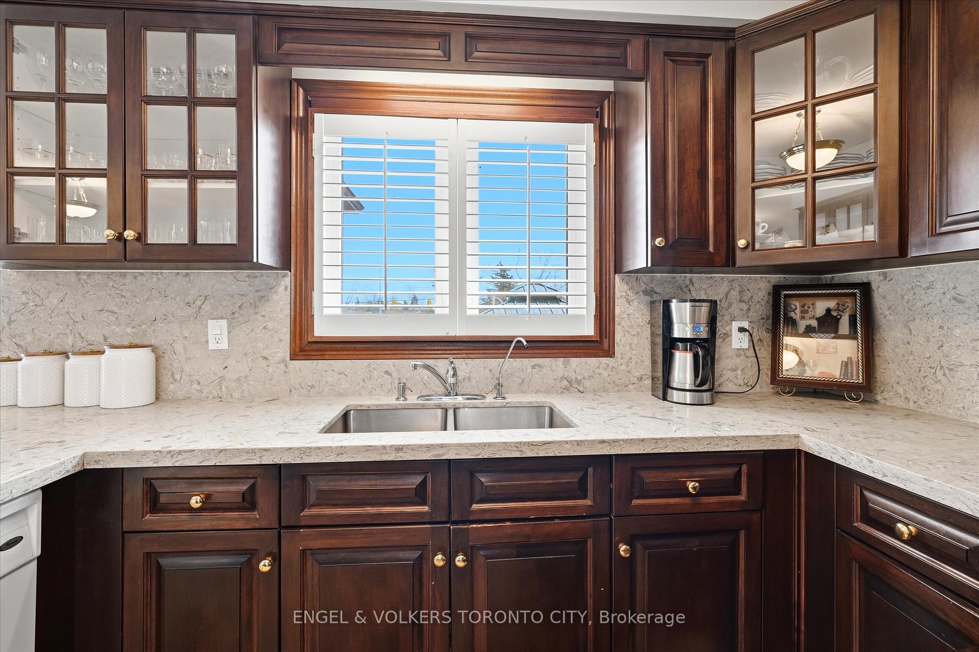 Photo 11 of 90 Gardner Place, Vaughan, Maple — HOMEH