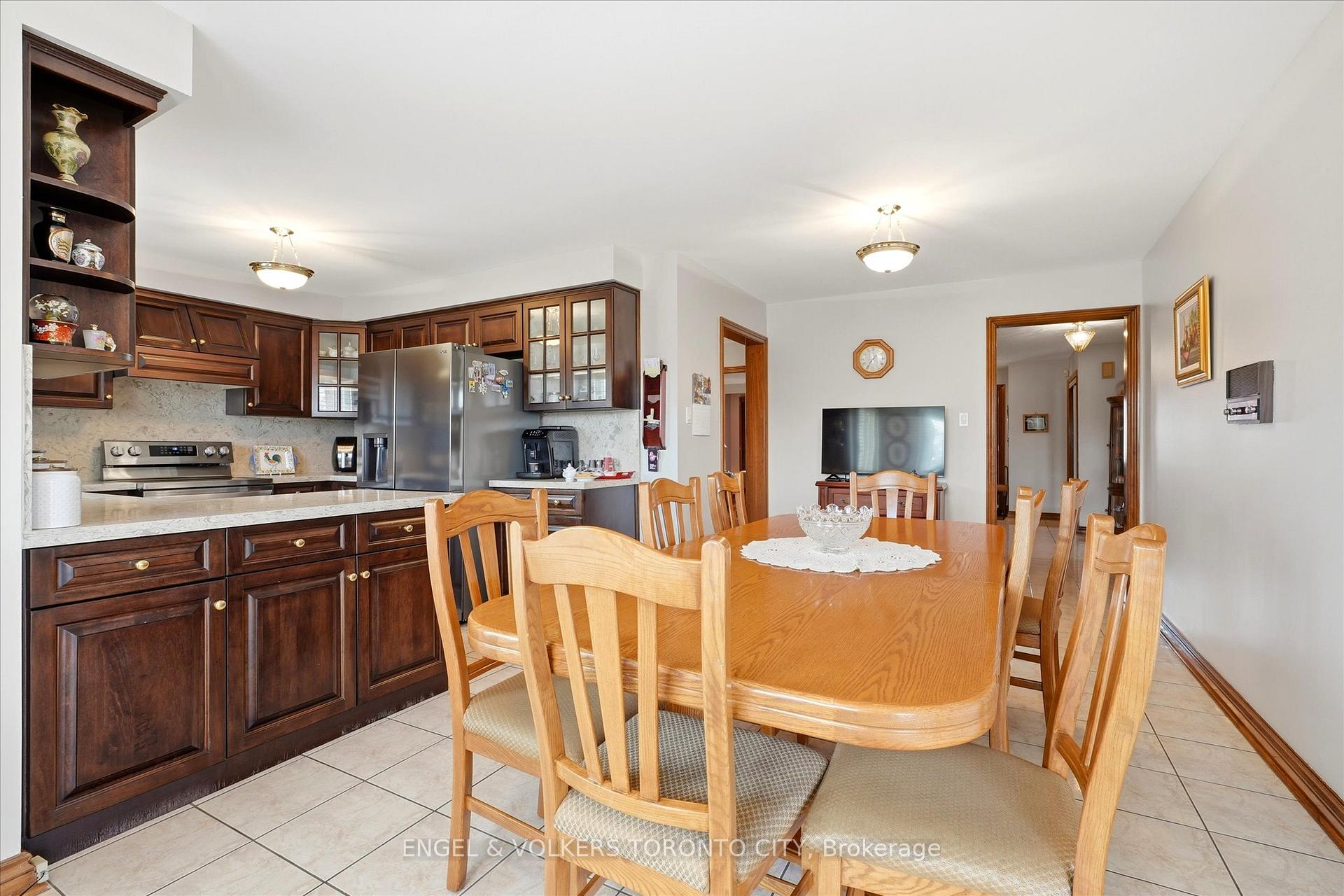 Photo 17 of 90 Gardner Place, Vaughan, Maple — HOMEH
