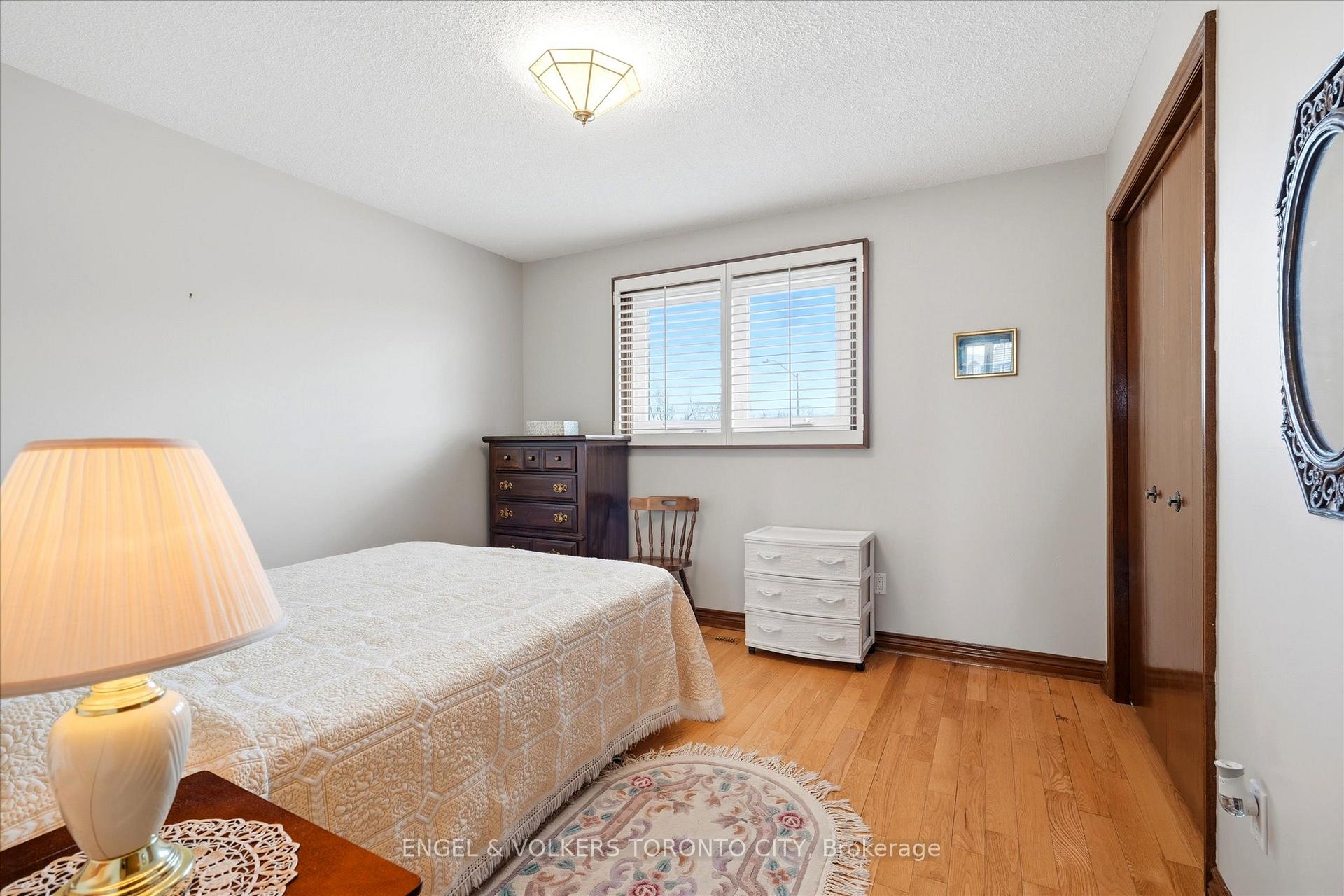 Photo 23 of 90 Gardner Place, Vaughan, Maple — HOMEH