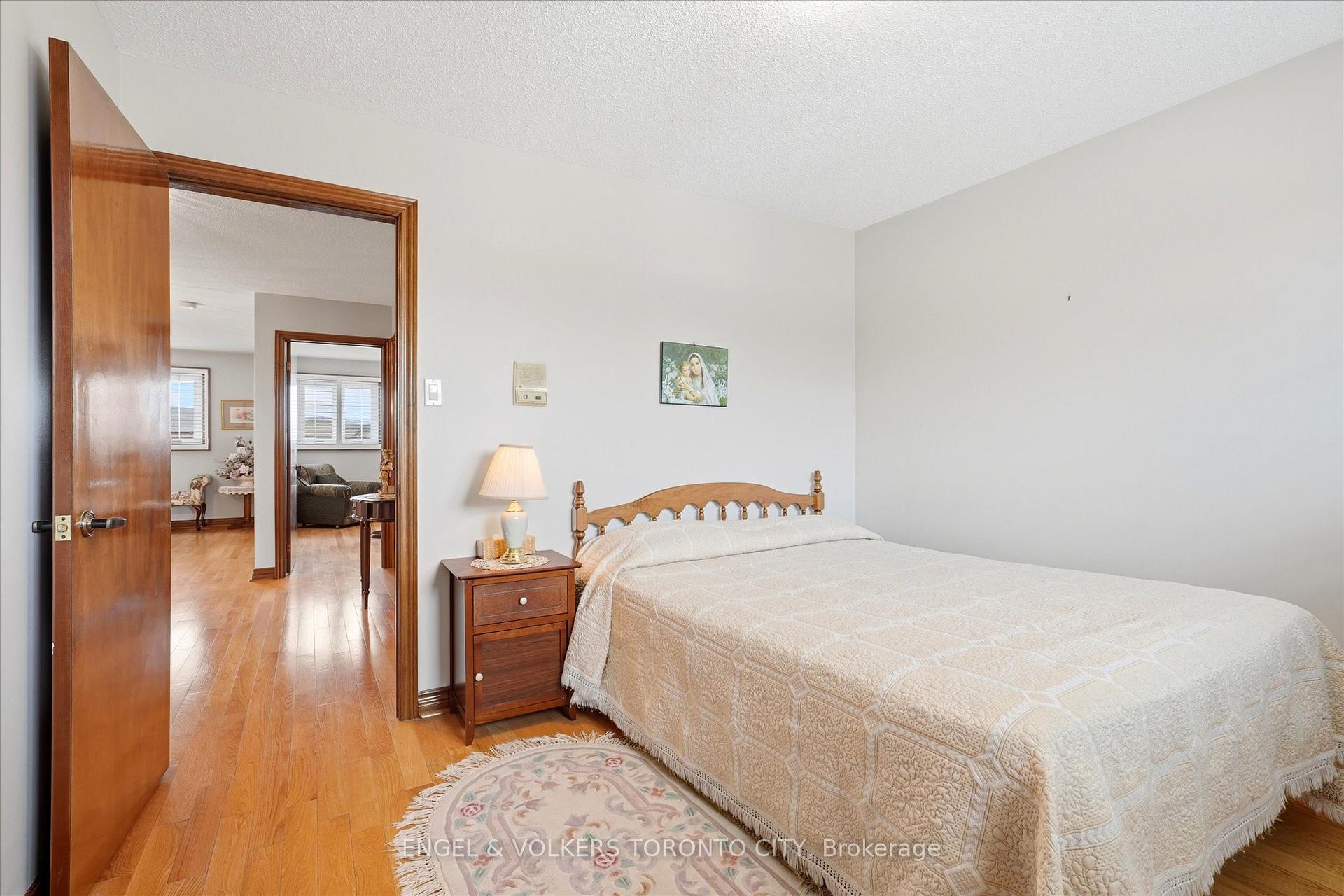 Photo 24 of 90 Gardner Place, Vaughan, Maple — HOMEH
