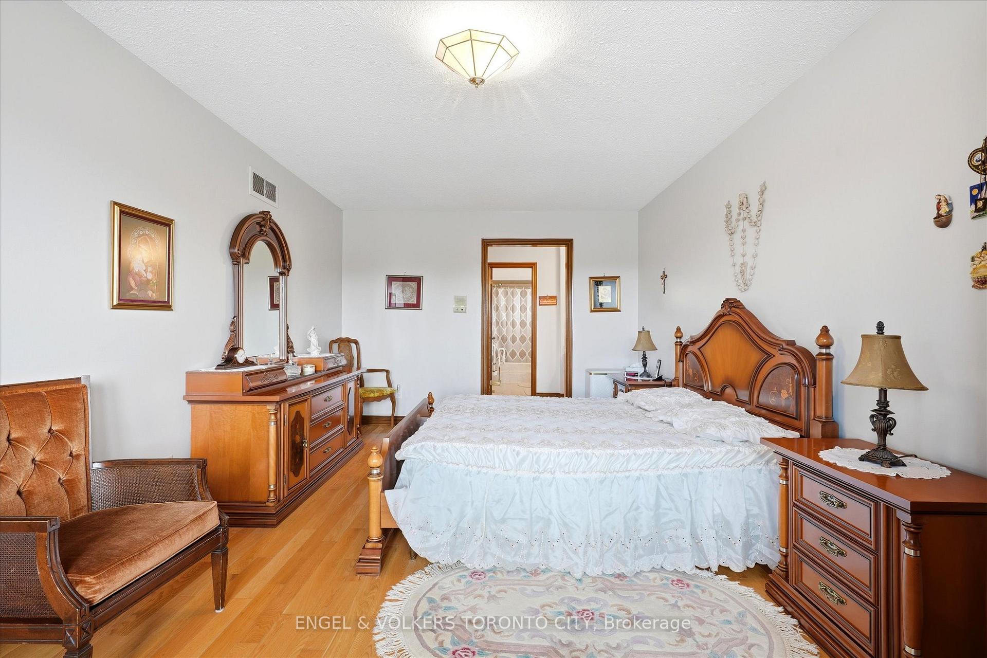Photo 29 of 90 Gardner Place, Vaughan, Maple — HOMEH