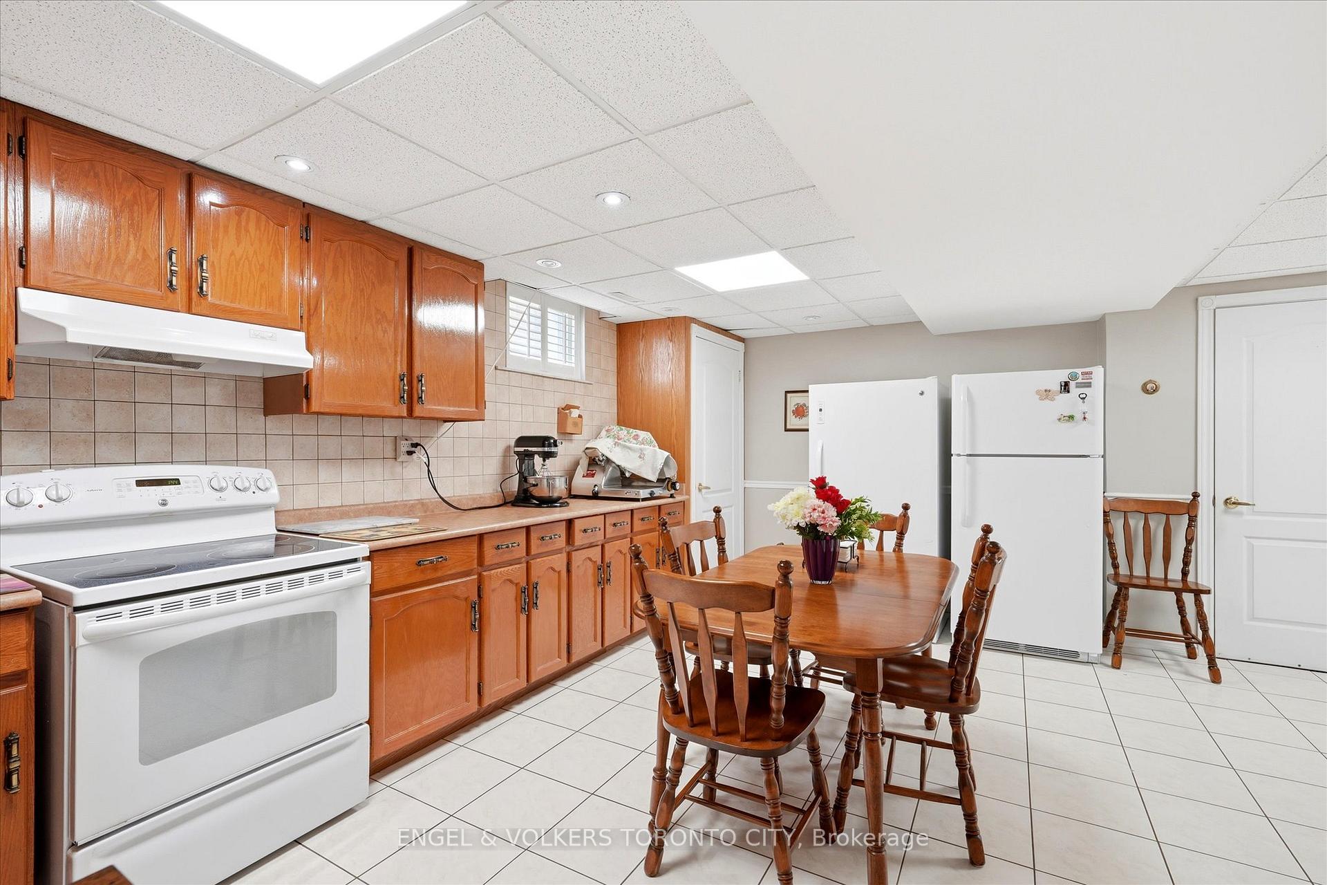 Photo 37 of 90 Gardner Place, Vaughan, Maple — HOMEH