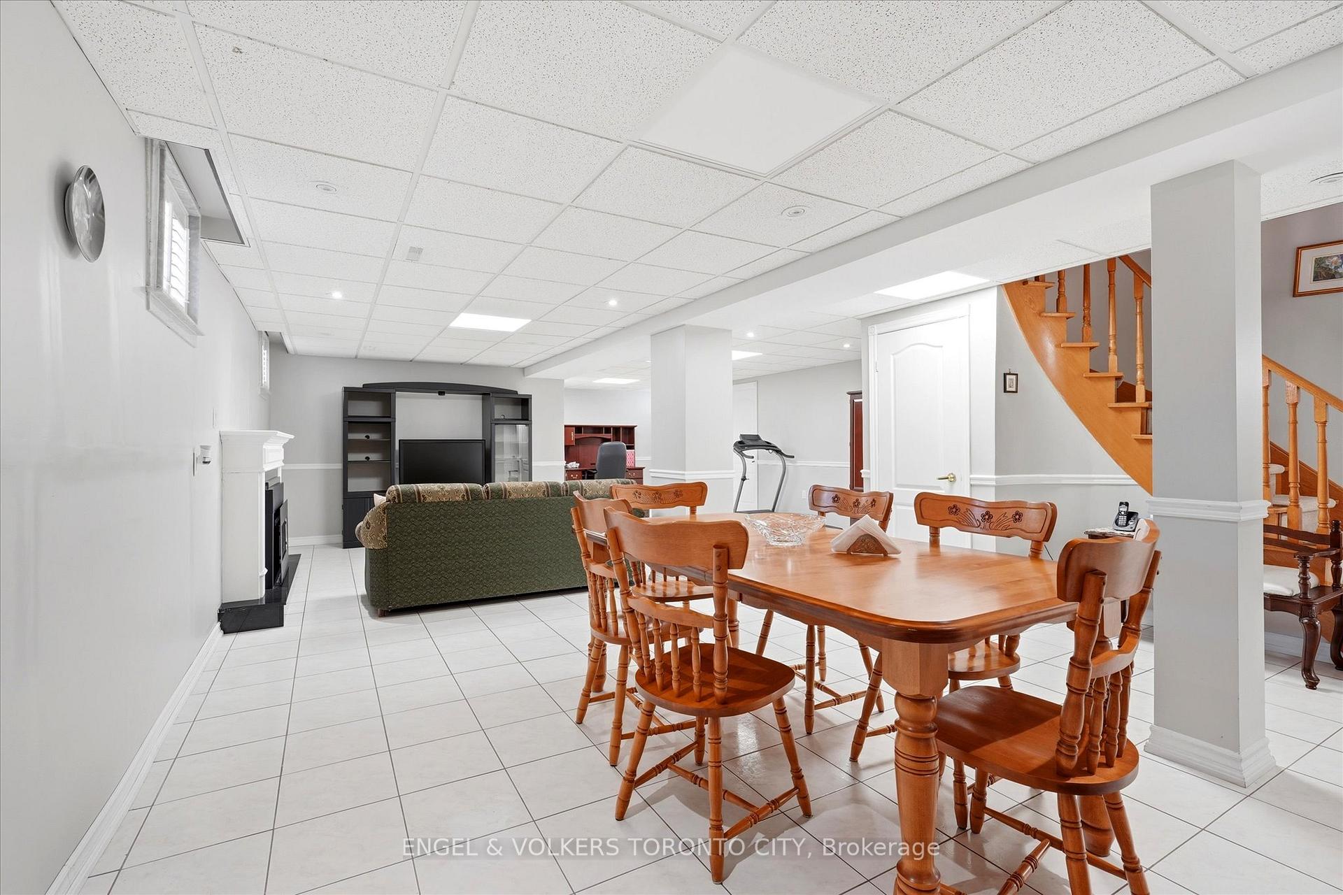 Photo 39 of 90 Gardner Place, Vaughan, Maple — HOMEH