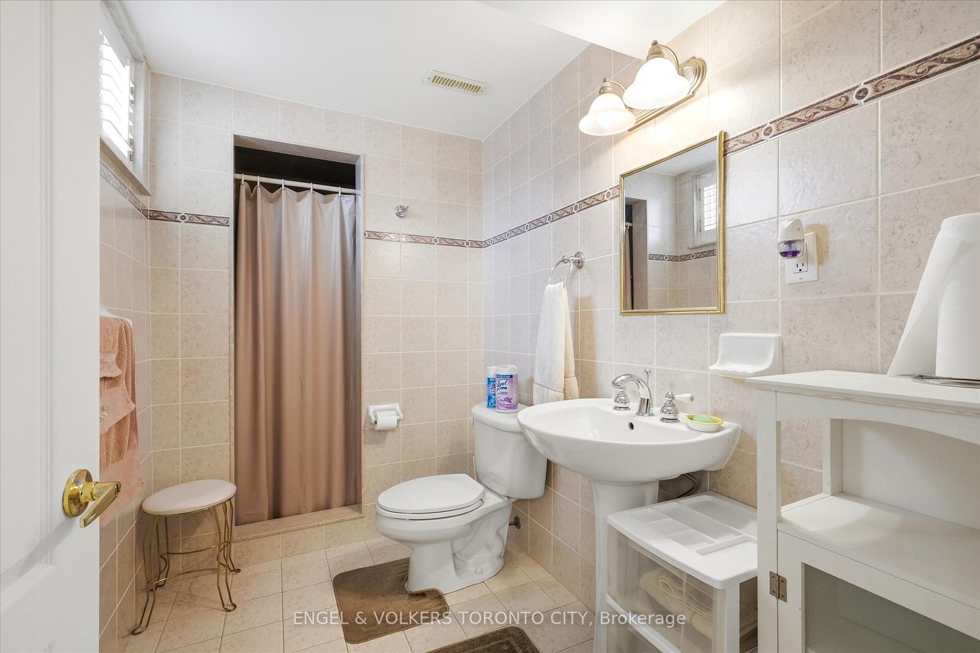 Photo 44 of 90 Gardner Place, Vaughan, Maple — HOMEH