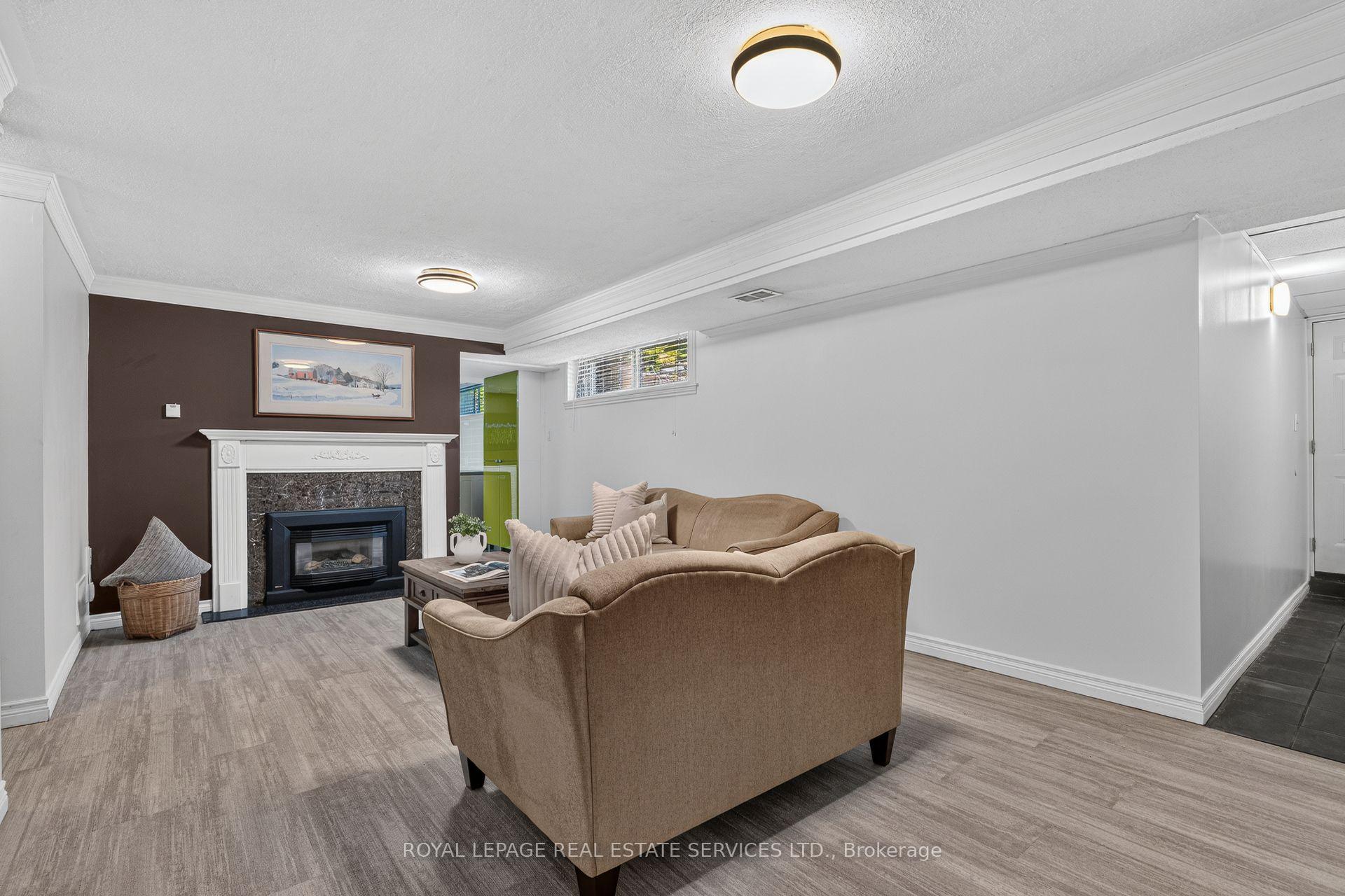Photo 25 of 4 Prince George Drive, Etobicoke, Princess-Rosethorn — HOMEH