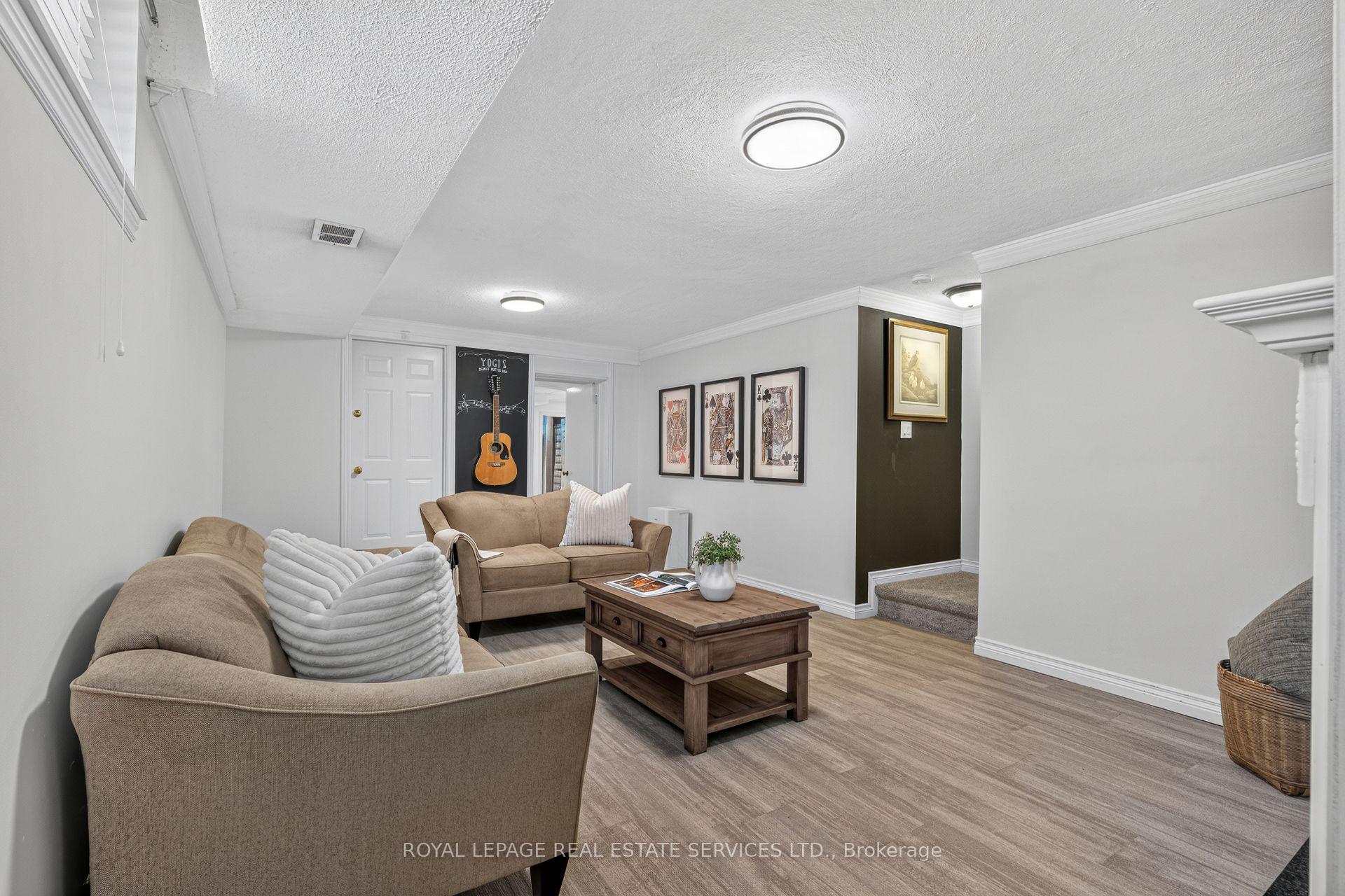 Photo 26 of 4 Prince George Drive, Etobicoke, Princess-Rosethorn — HOMEH