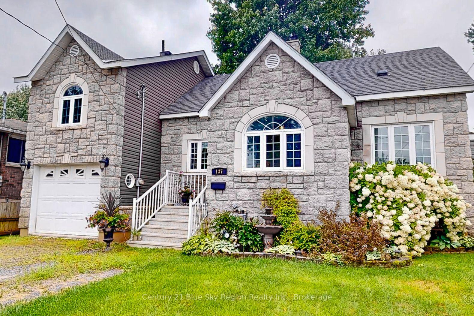 Photo 2 of 137 Whitney Avenue, North Bay, Ferris — HOMEH