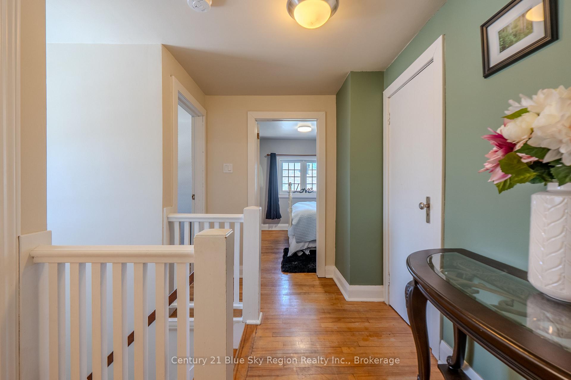 Photo 27 of 137 Whitney Avenue, North Bay, Ferris — HOMEH