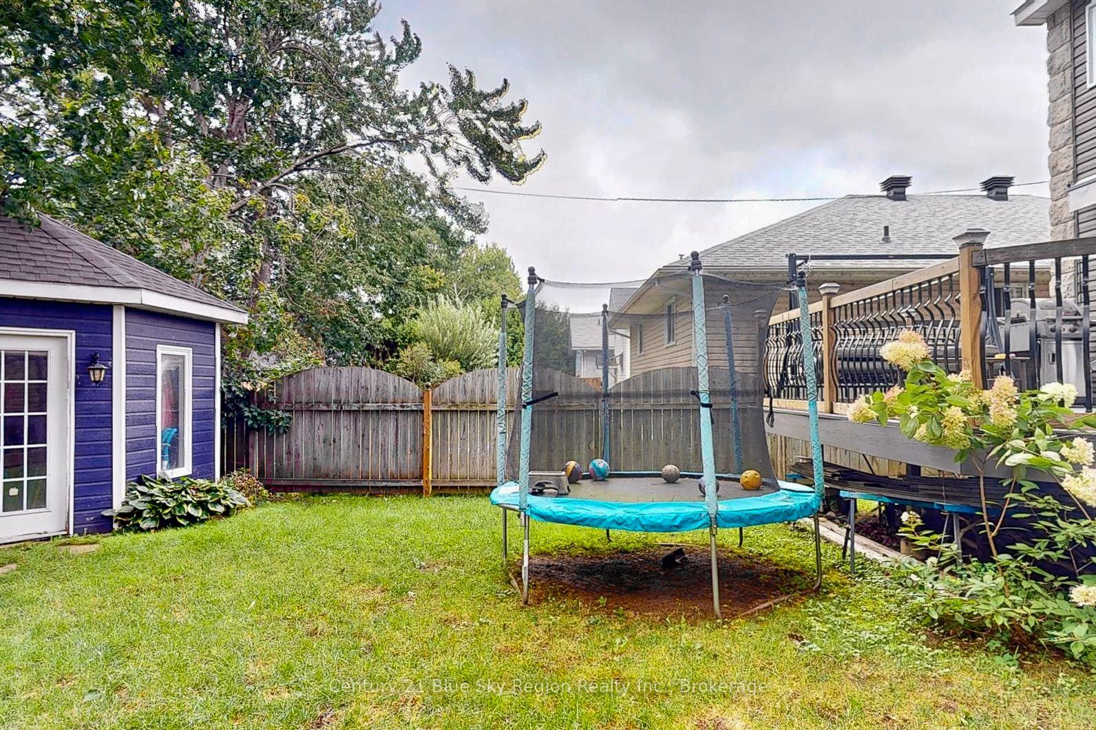 Photo 39 of 137 Whitney Avenue, North Bay, Ferris — HOMEH