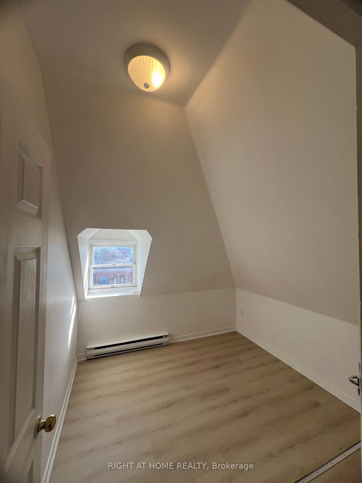 Photo 8 of Unit Unit 3, 169 Bayfield Street, Barrie, City Centre — HOMEH