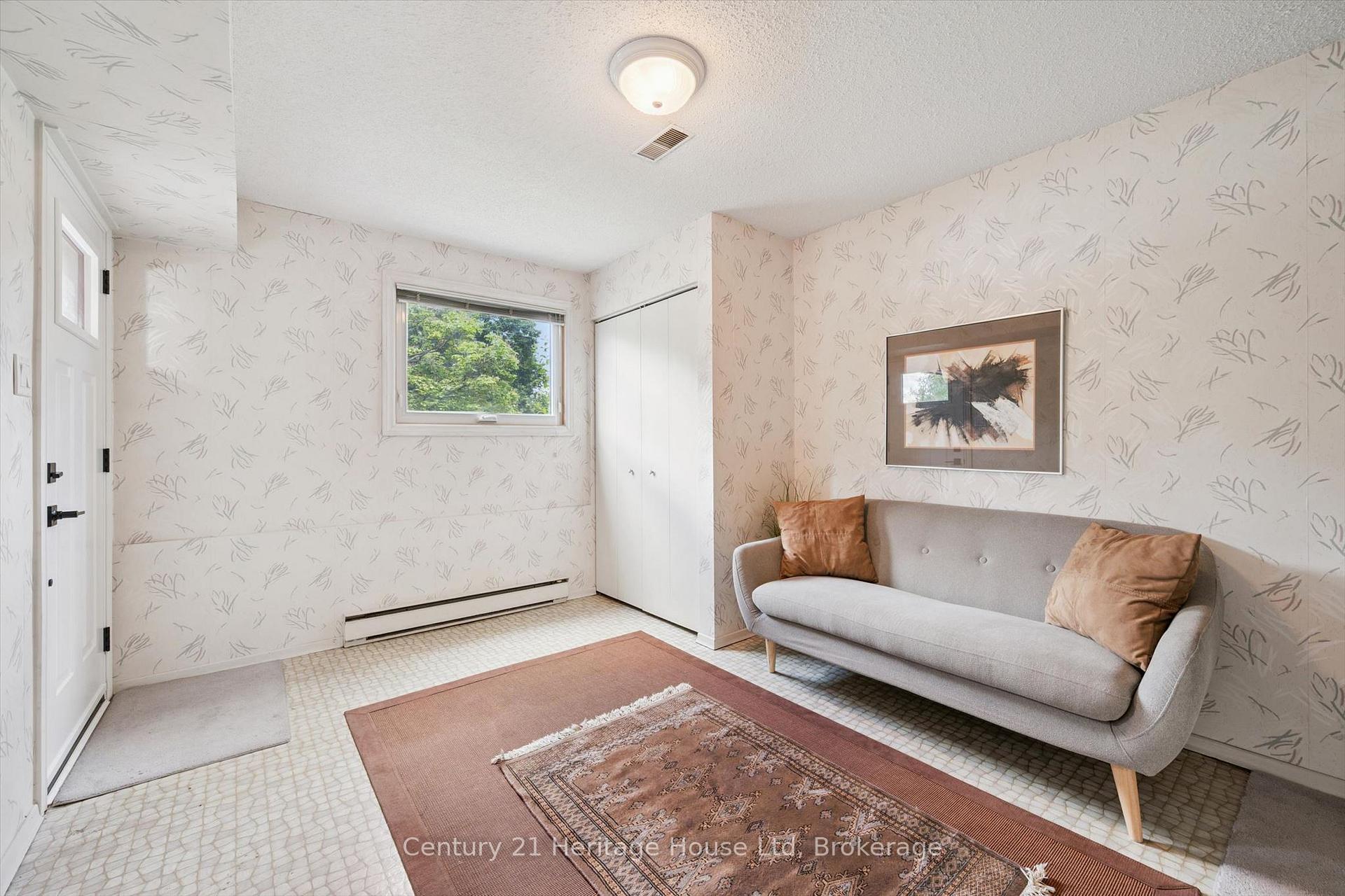 Photo 8 of 173 Janefield Avenue, Guelph, Dovercliffe Park/Old University — HOMEH