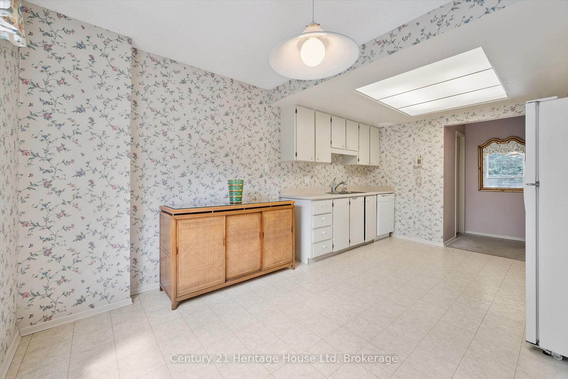 Photo 13 of 173 Janefield Avenue, Guelph, Dovercliffe Park/Old University — HOMEH