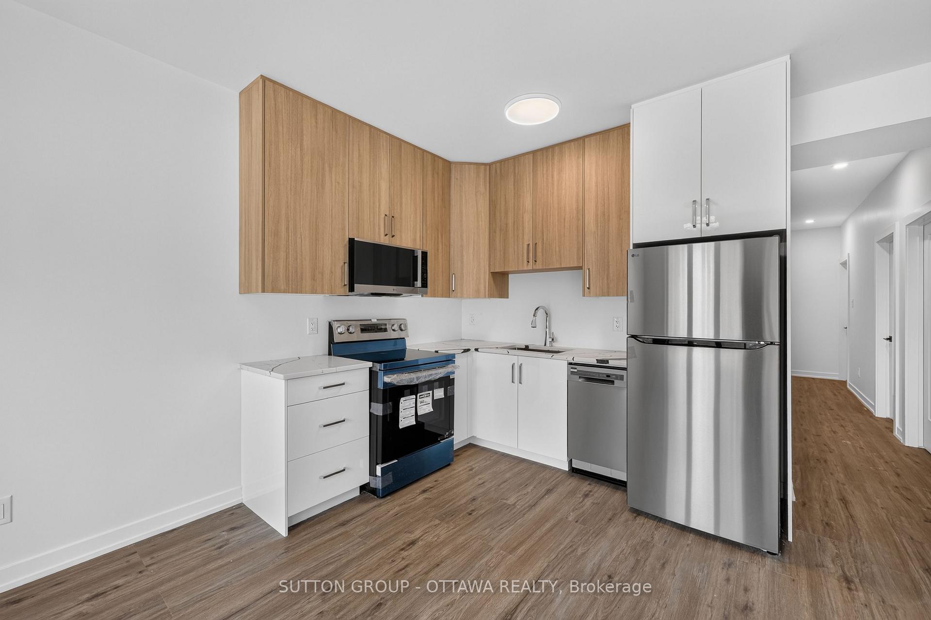Photo 5 of 944 Woodroffe Avenue, Ottawa, Britannia Heights — HOMEH