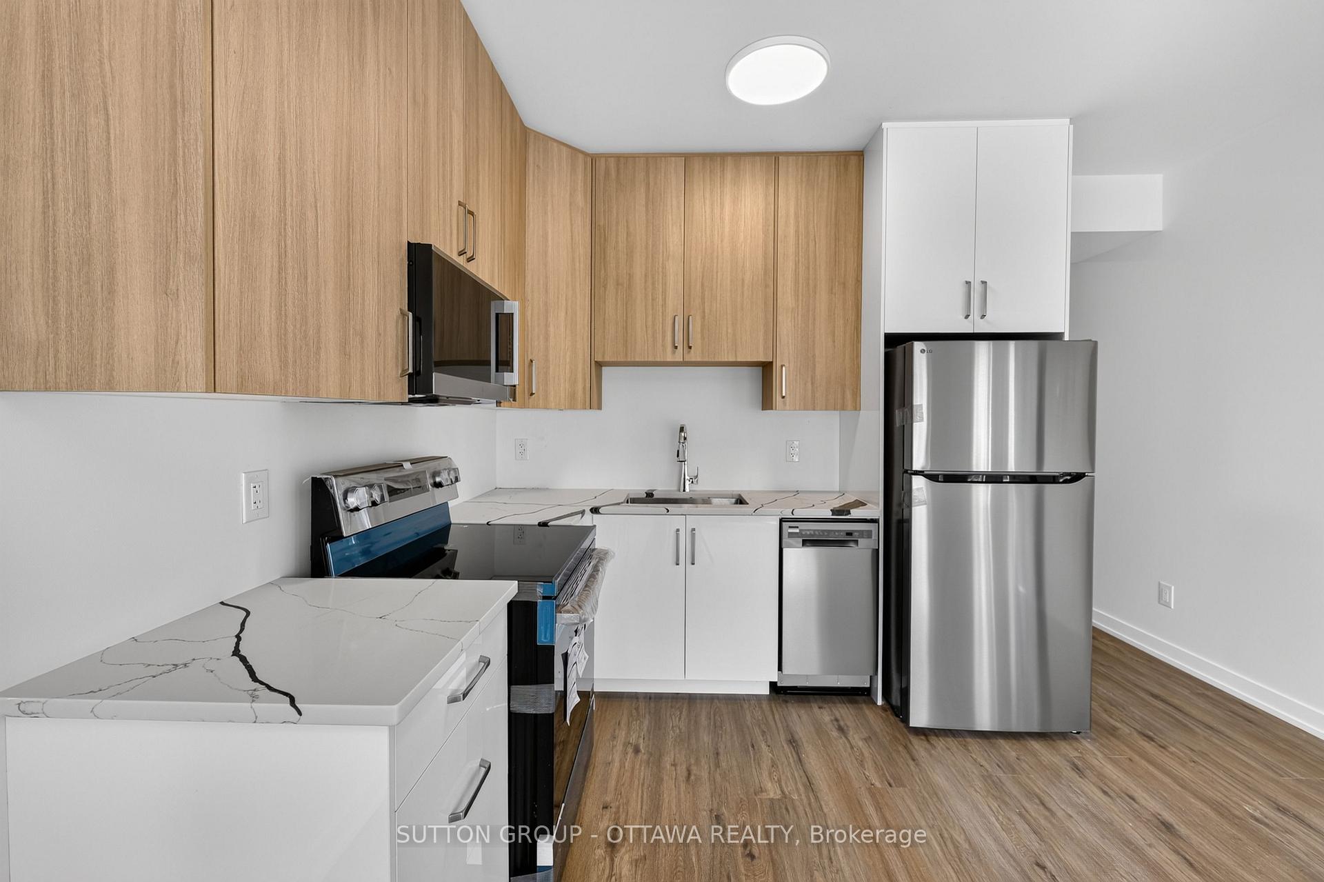 Photo 6 of 944 Woodroffe Avenue, Ottawa, Britannia Heights — HOMEH
