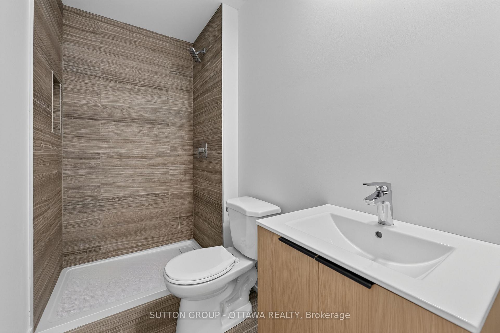 Photo 7 of 944 Woodroffe Avenue, Ottawa, Britannia Heights — HOMEH