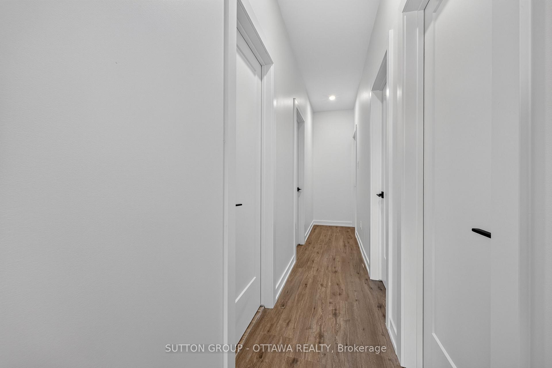 Photo 8 of 944 Woodroffe Avenue, Ottawa, Britannia Heights — HOMEH