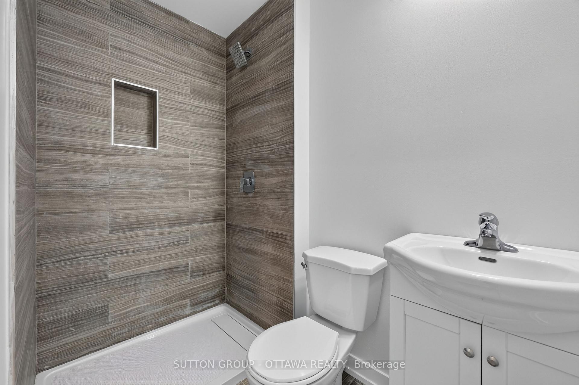Photo 11 of 944 Woodroffe Avenue, Ottawa, Britannia Heights — HOMEH