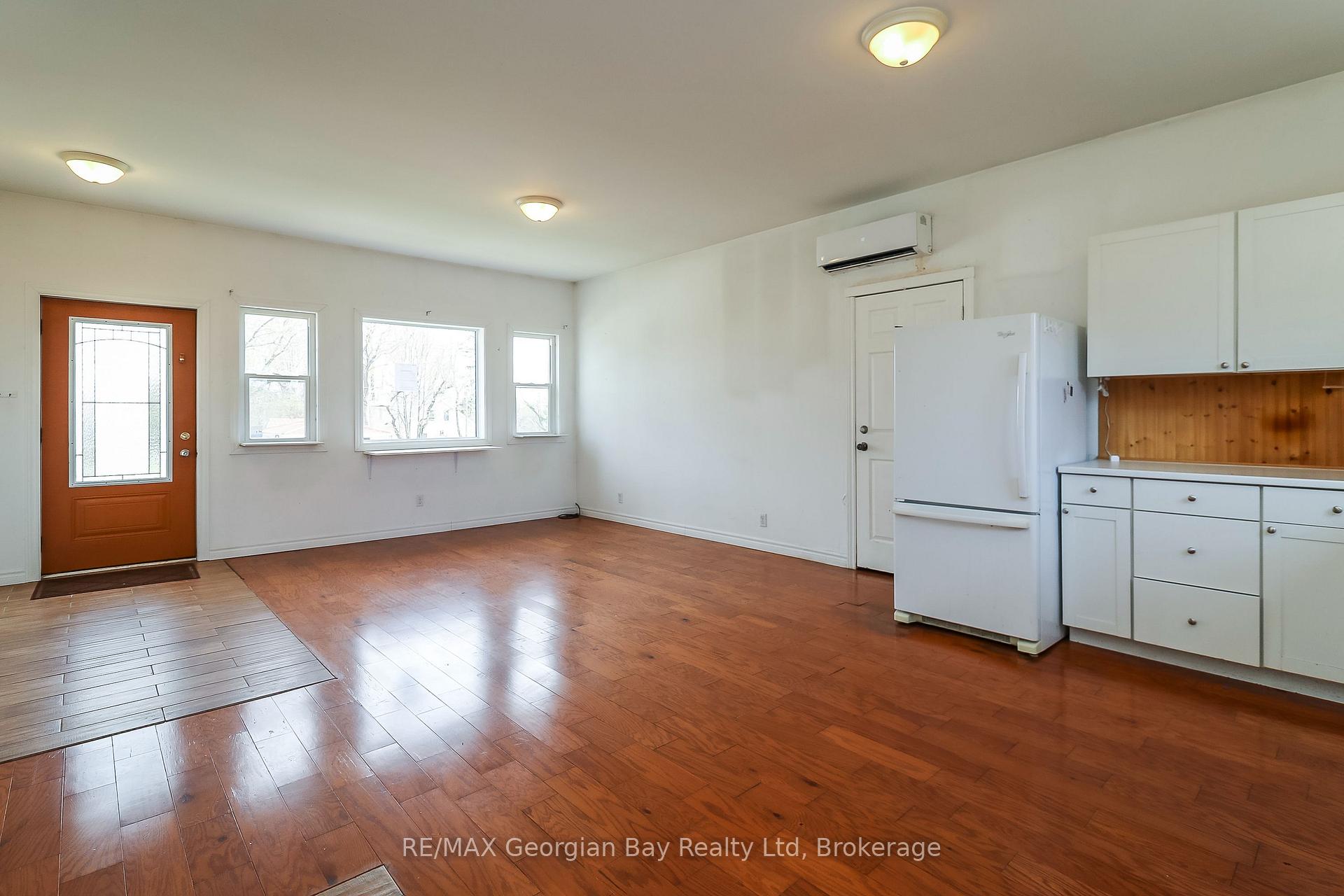 Photo 9 of 282 Norene Street, Midland — HOMEH