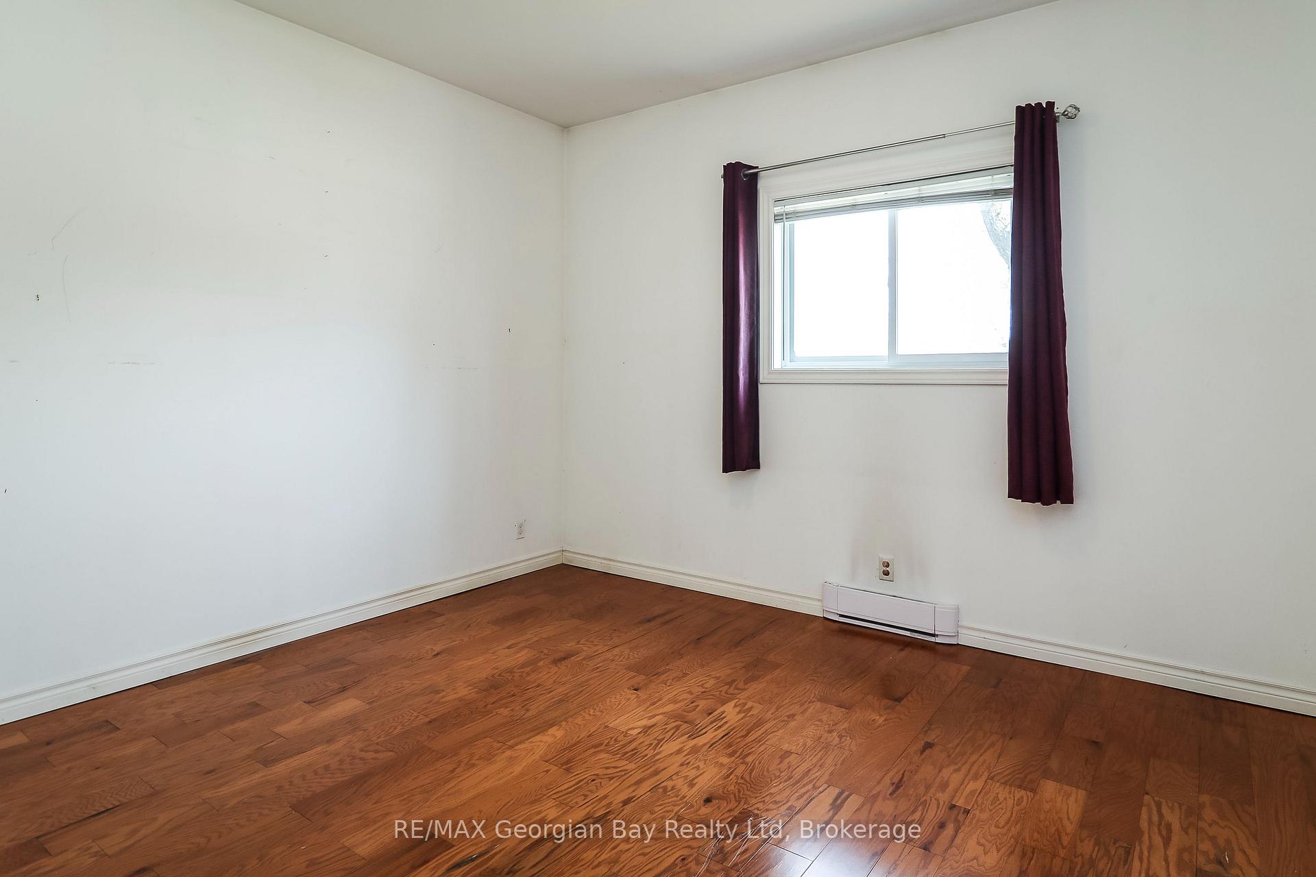 Photo 11 of 282 Norene Street, Midland — HOMEH