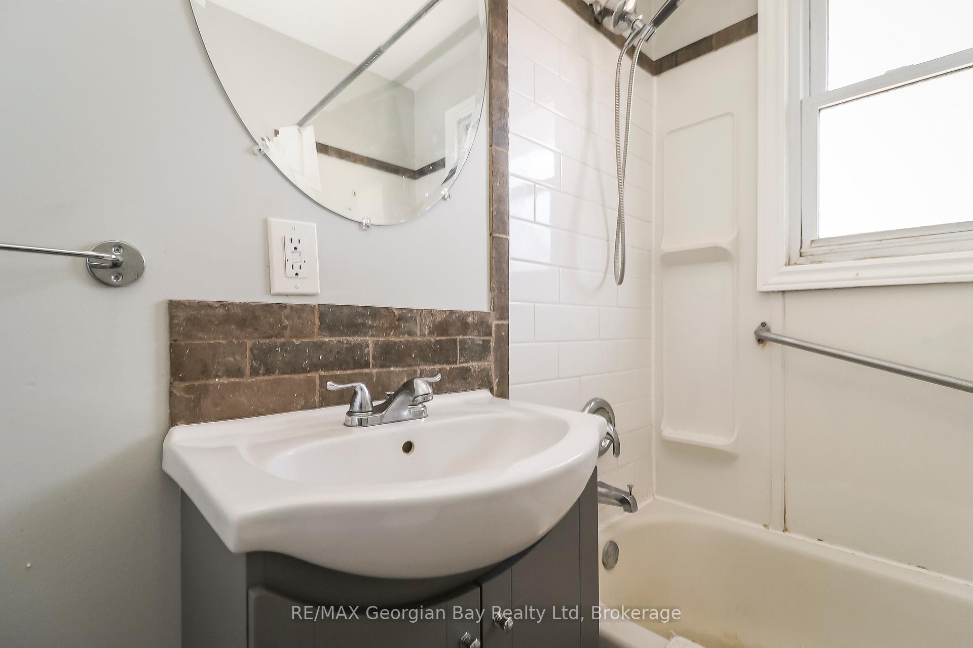 Photo 19 of 282 Norene Street, Midland — HOMEH