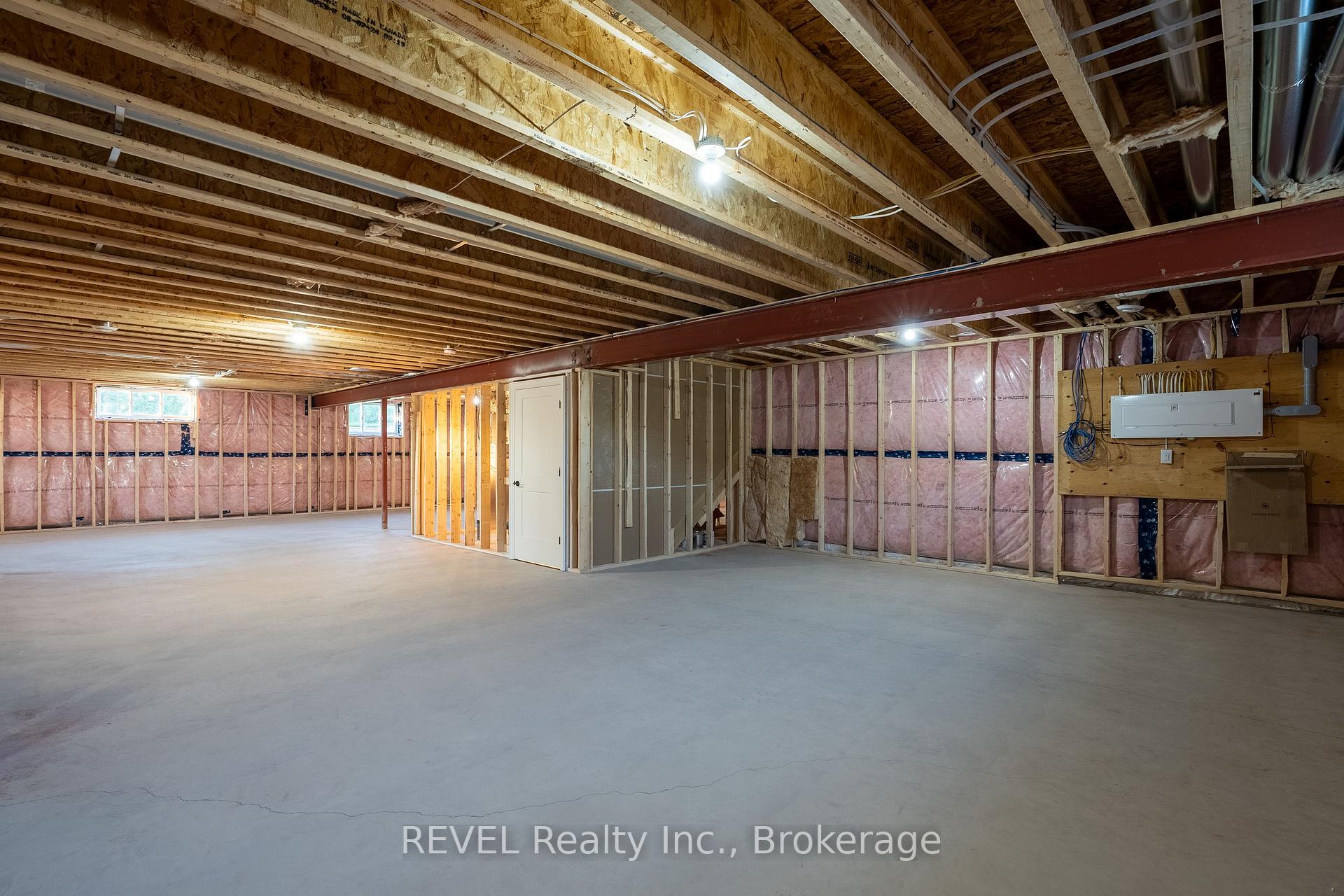 Photo 36 of 20 Anchor Road, Thorold, Port Robinson — HOMEH
