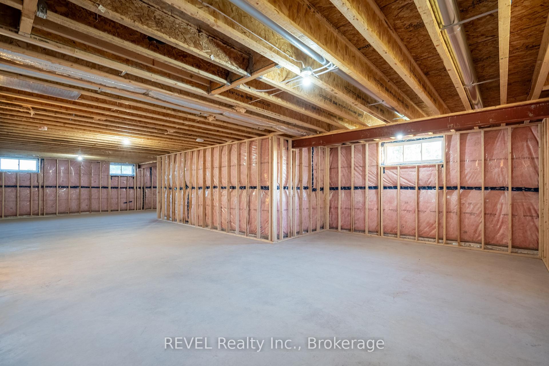 Photo 38 of 20 Anchor Road, Thorold, Port Robinson — HOMEH