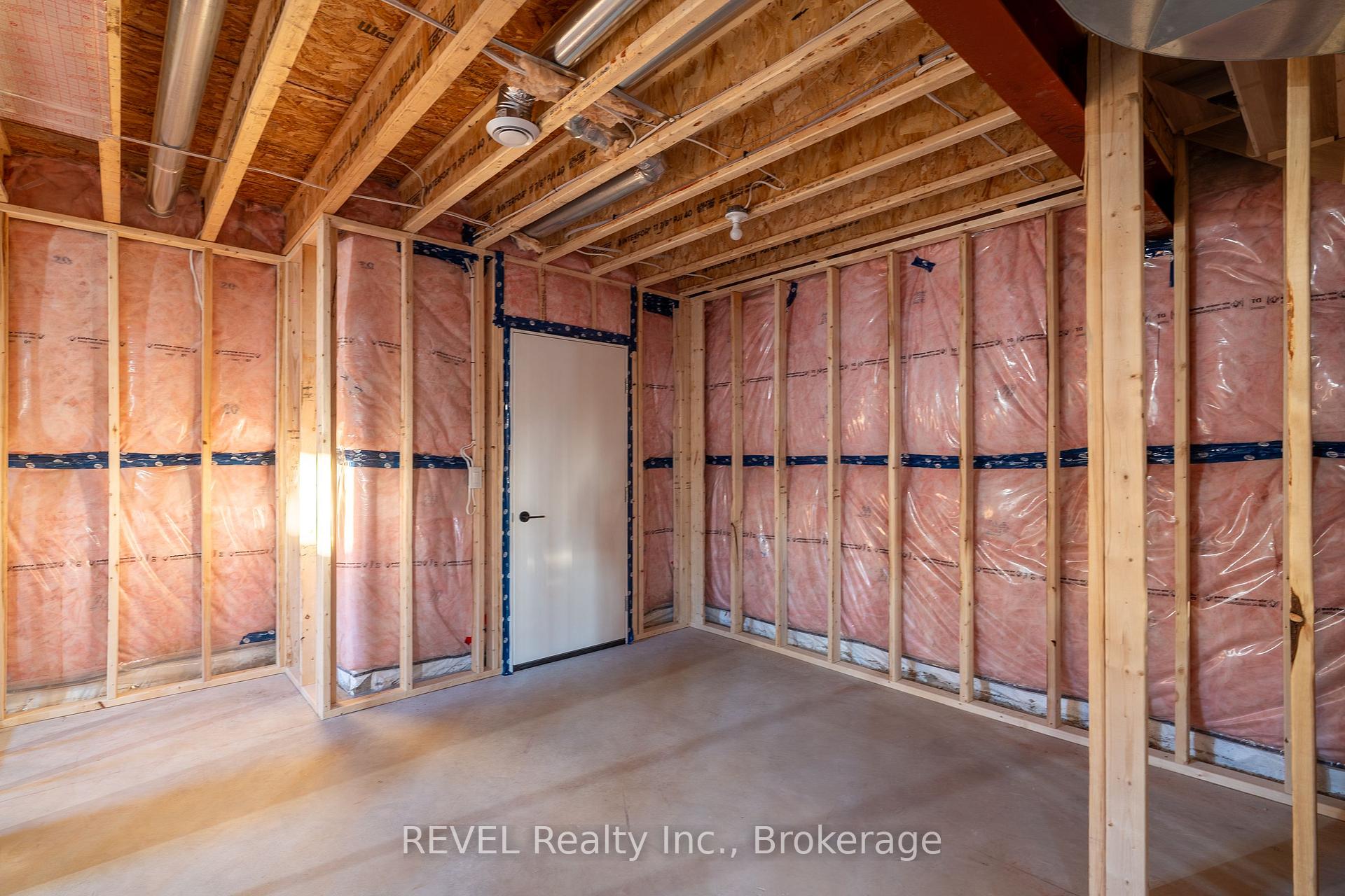 Photo 40 of 20 Anchor Road, Thorold, Port Robinson — HOMEH