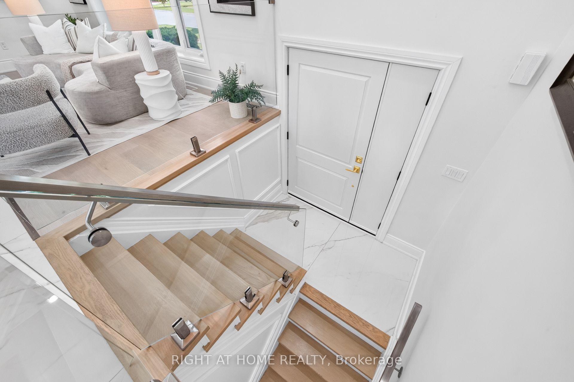 Photo 4 of 534 Rosedale Crescent, Burlington, Roseland — HOMEH